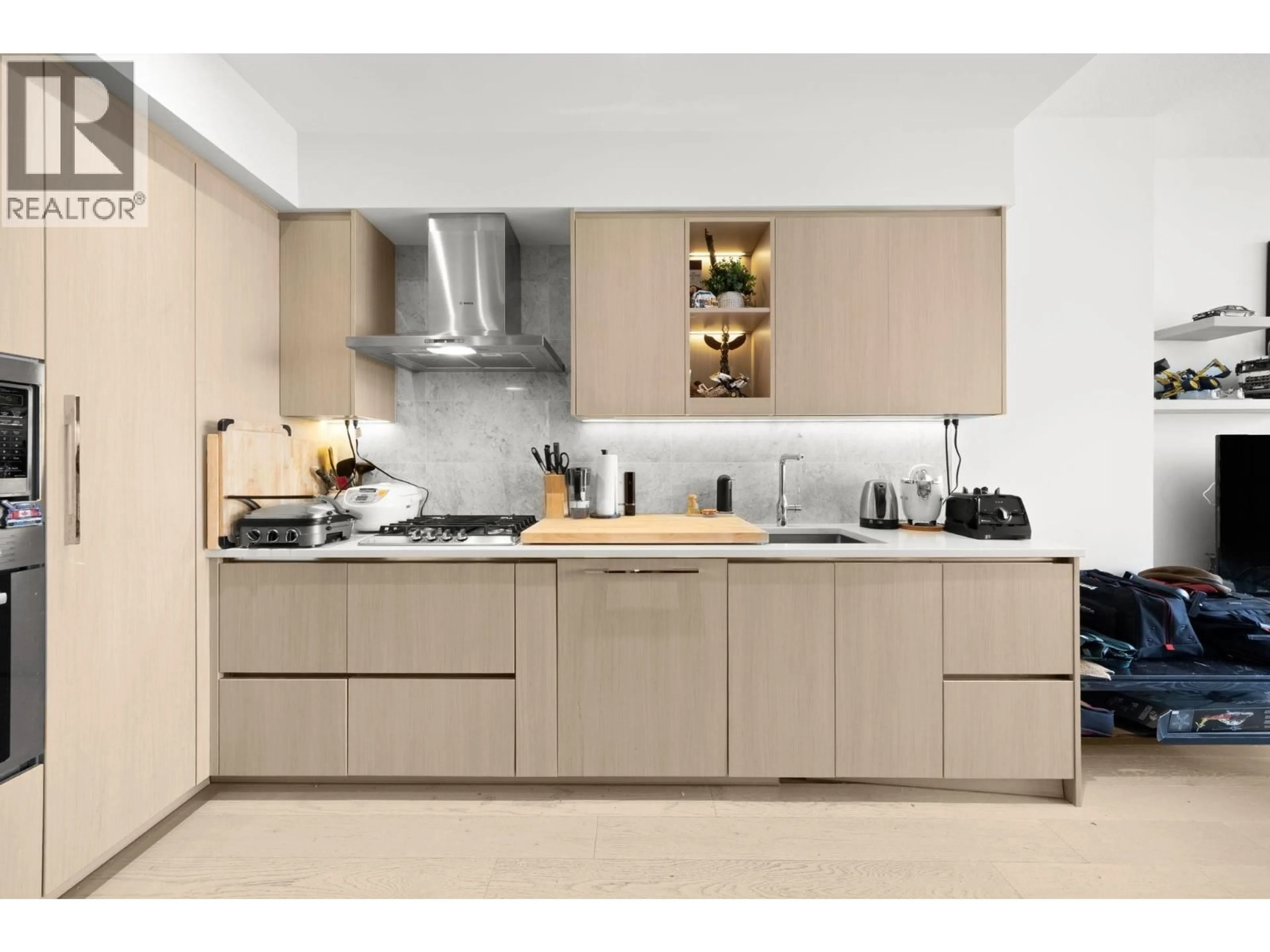 Contemporary kitchen, unknown for 4406 - 4720 LOUGHEED HIGHWAY, Burnaby British Columbia V5C0M8