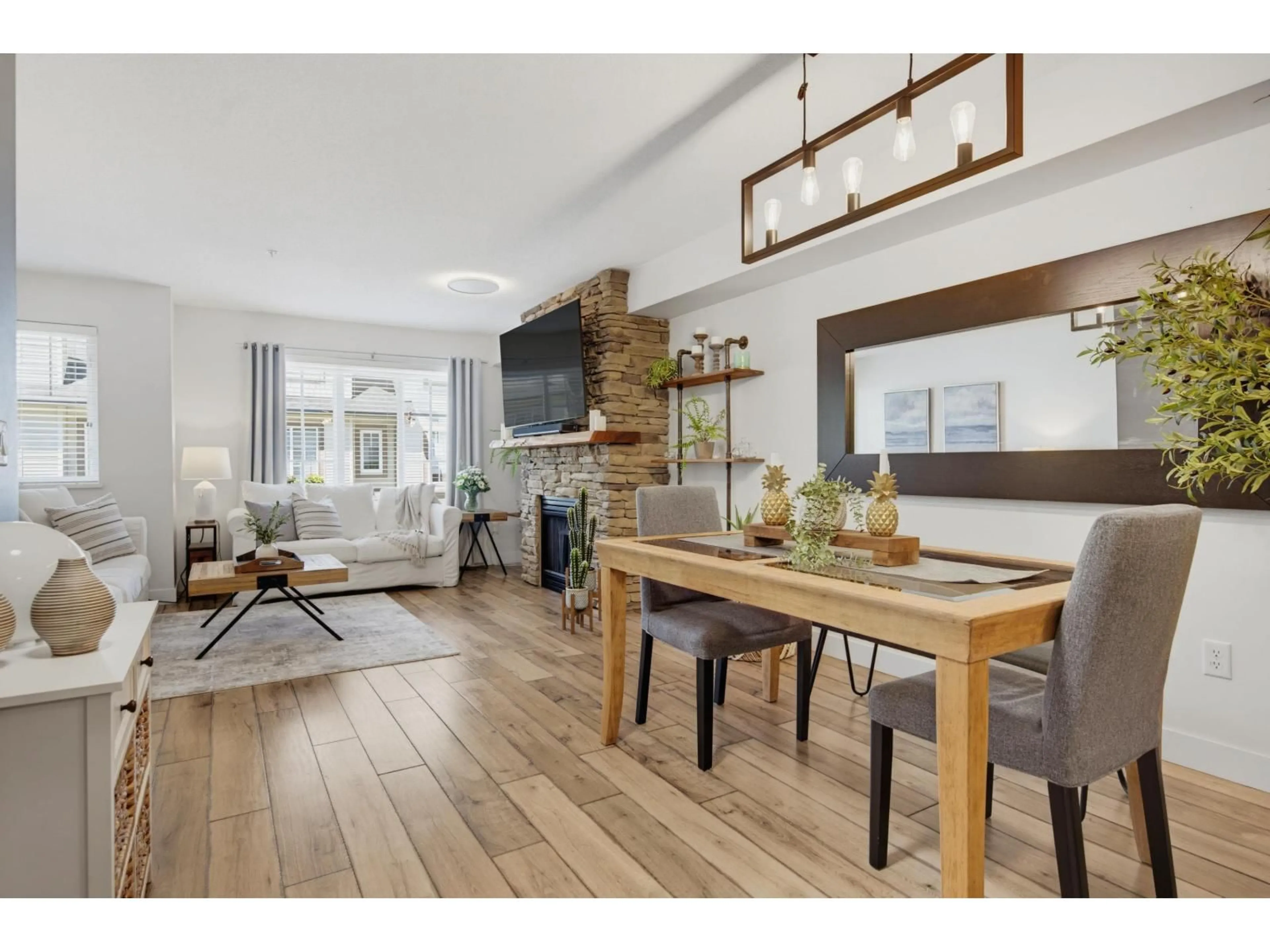 Open concept kitchen, wood/laminate floor for 39 - 20540 66 AVENUE, Langley British Columbia V2Y2Y7