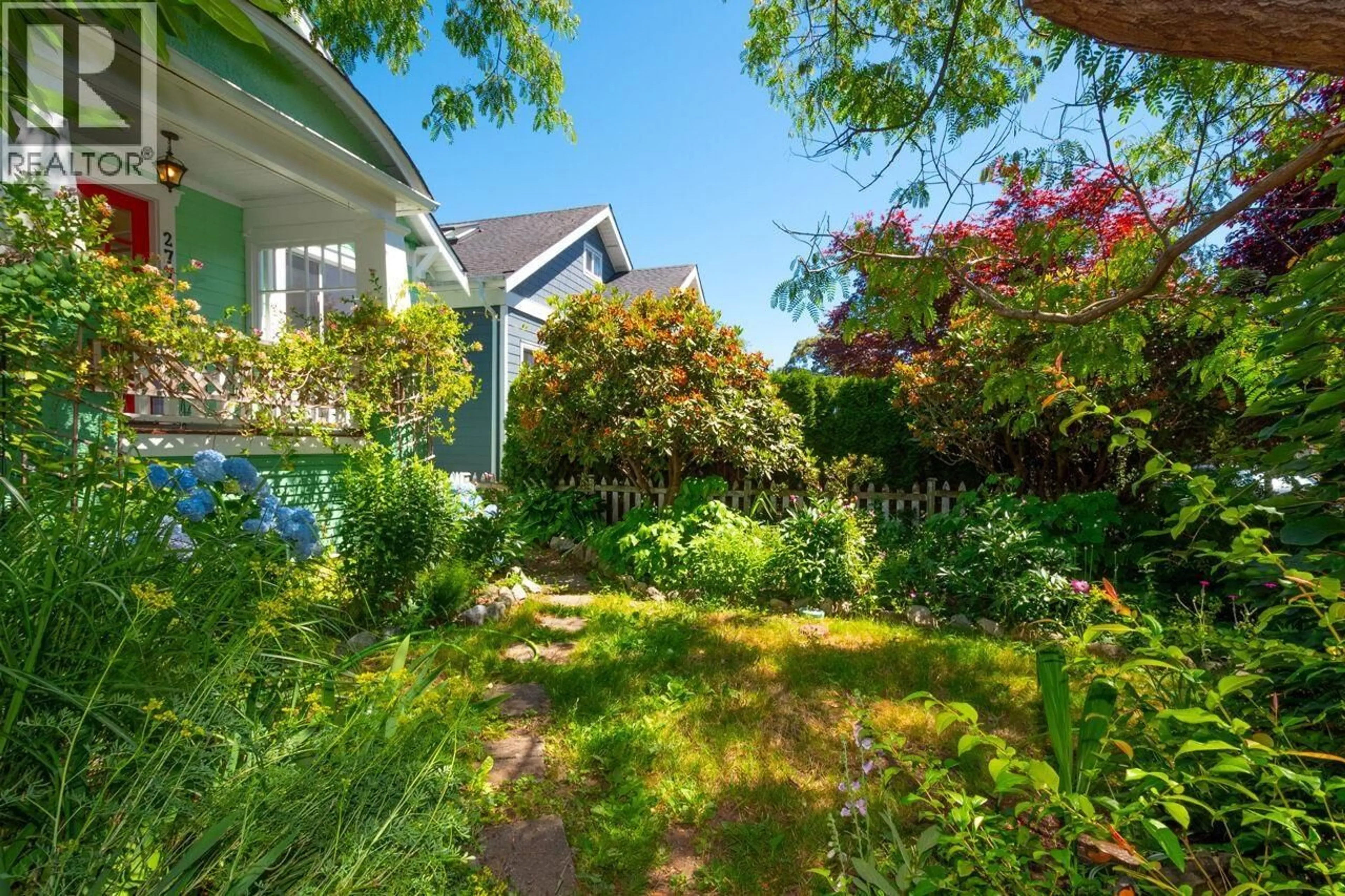 Patio, street for 2777 TRINITY STREET, Vancouver British Columbia V5K1E6