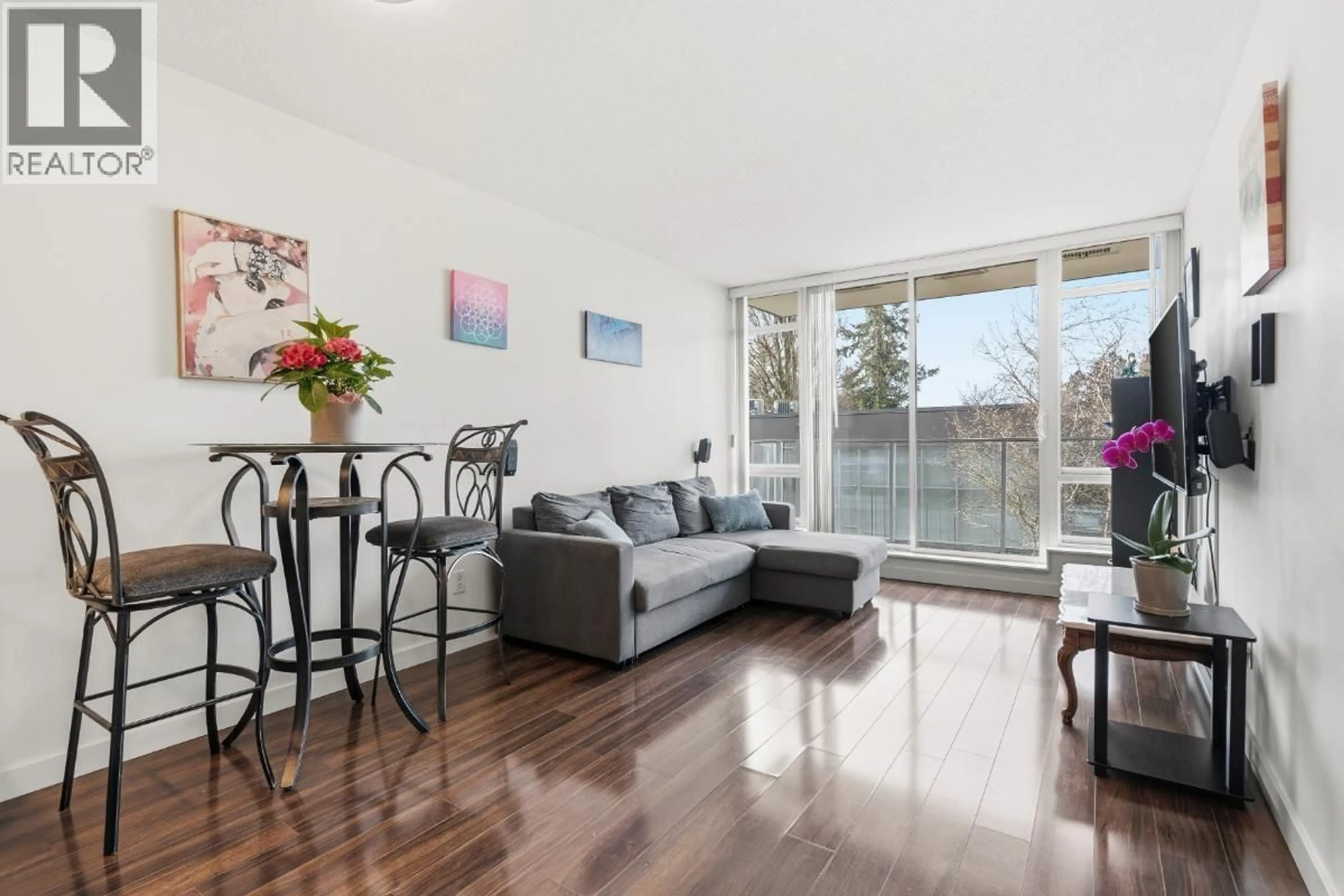 Living room with furniture, wood/laminate floor for 319 - 4818 ELDORADO MEWS, Vancouver British Columbia V5R0B3