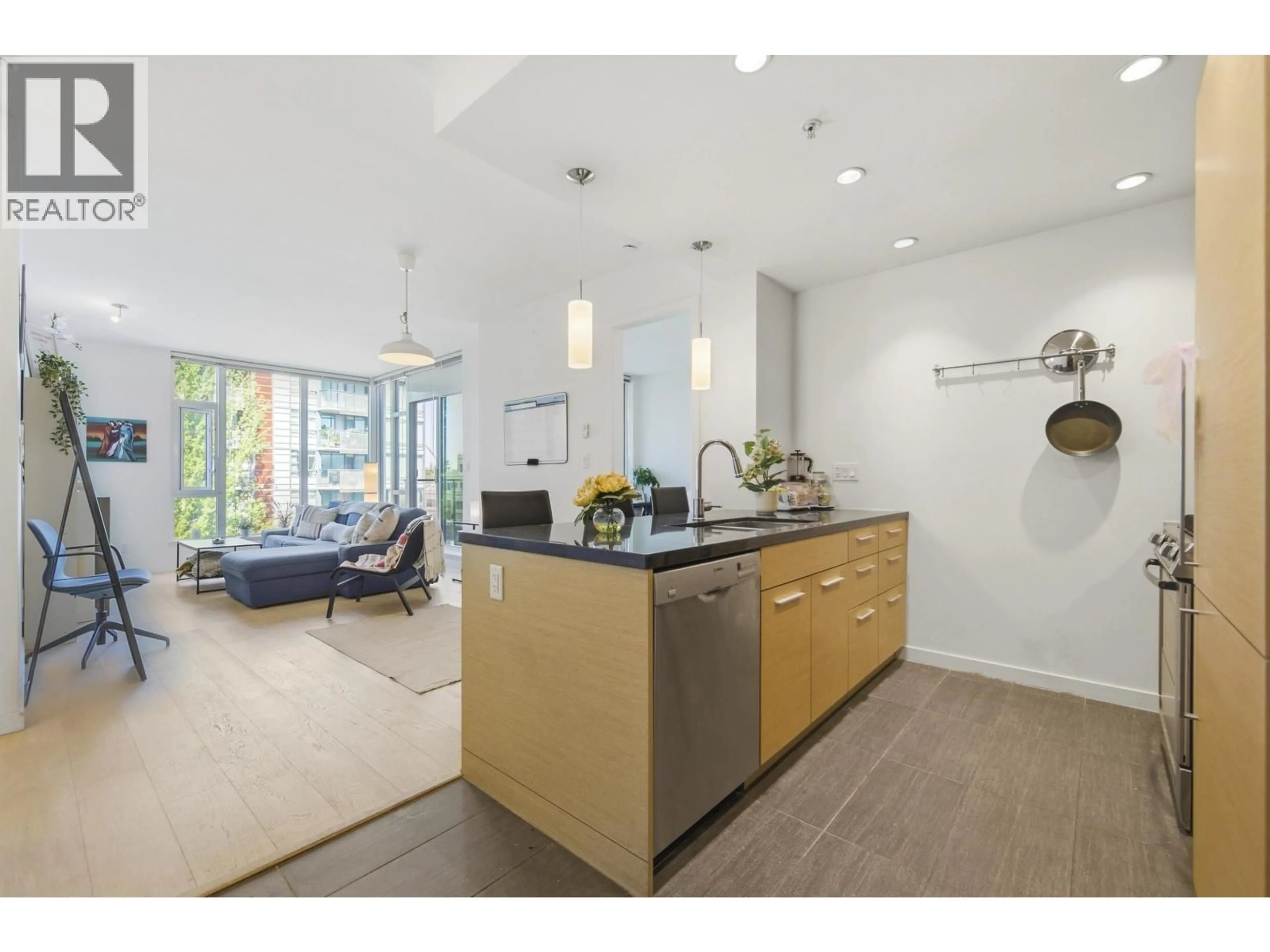 Open concept kitchen, unknown for 403 - 2528 MAPLE STREET, Vancouver British Columbia V6J0B5