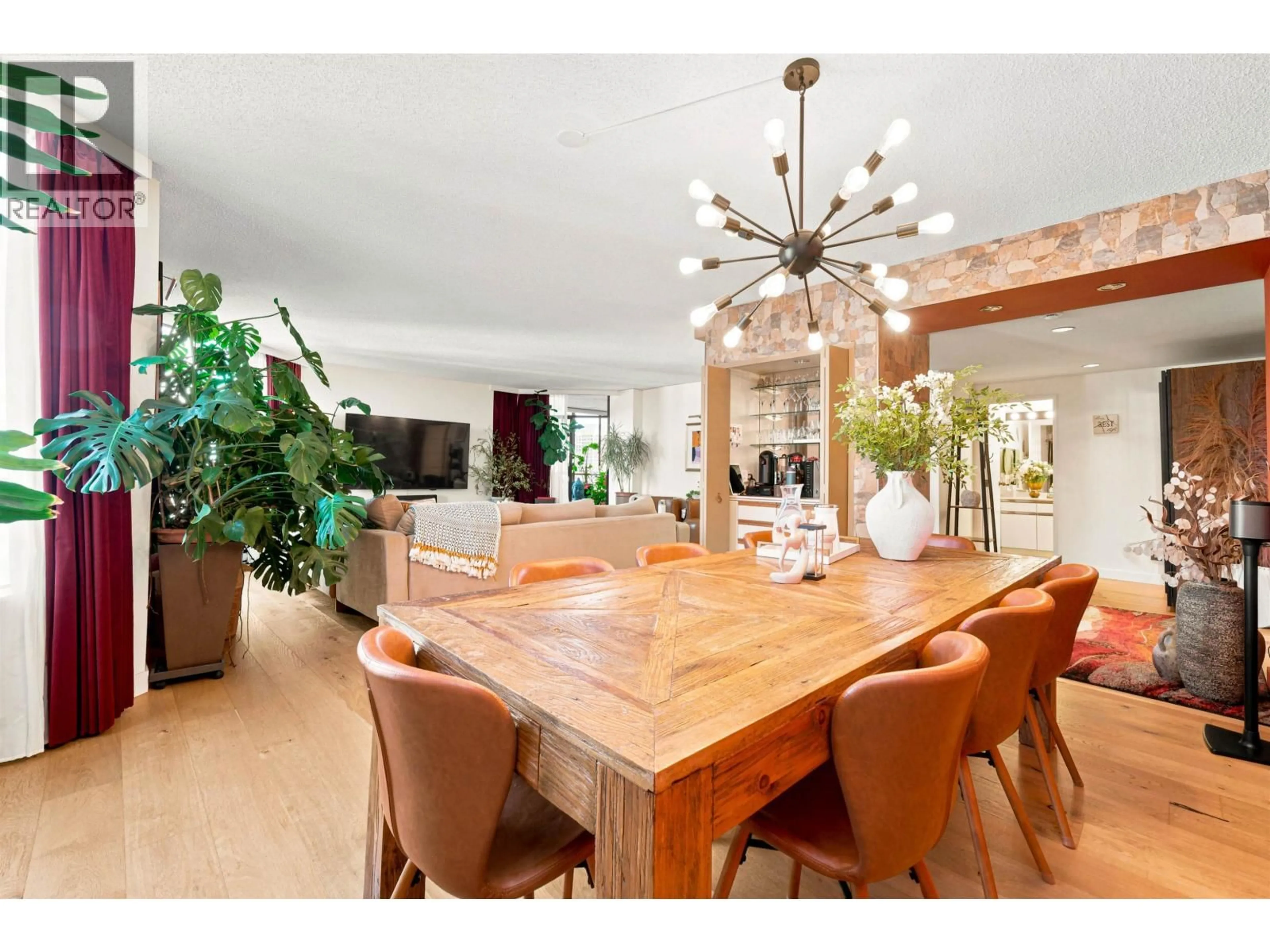 Dining room, wood/laminate floor for 1601 - 738 BROUGHTON STREET, Vancouver British Columbia V6G3A7