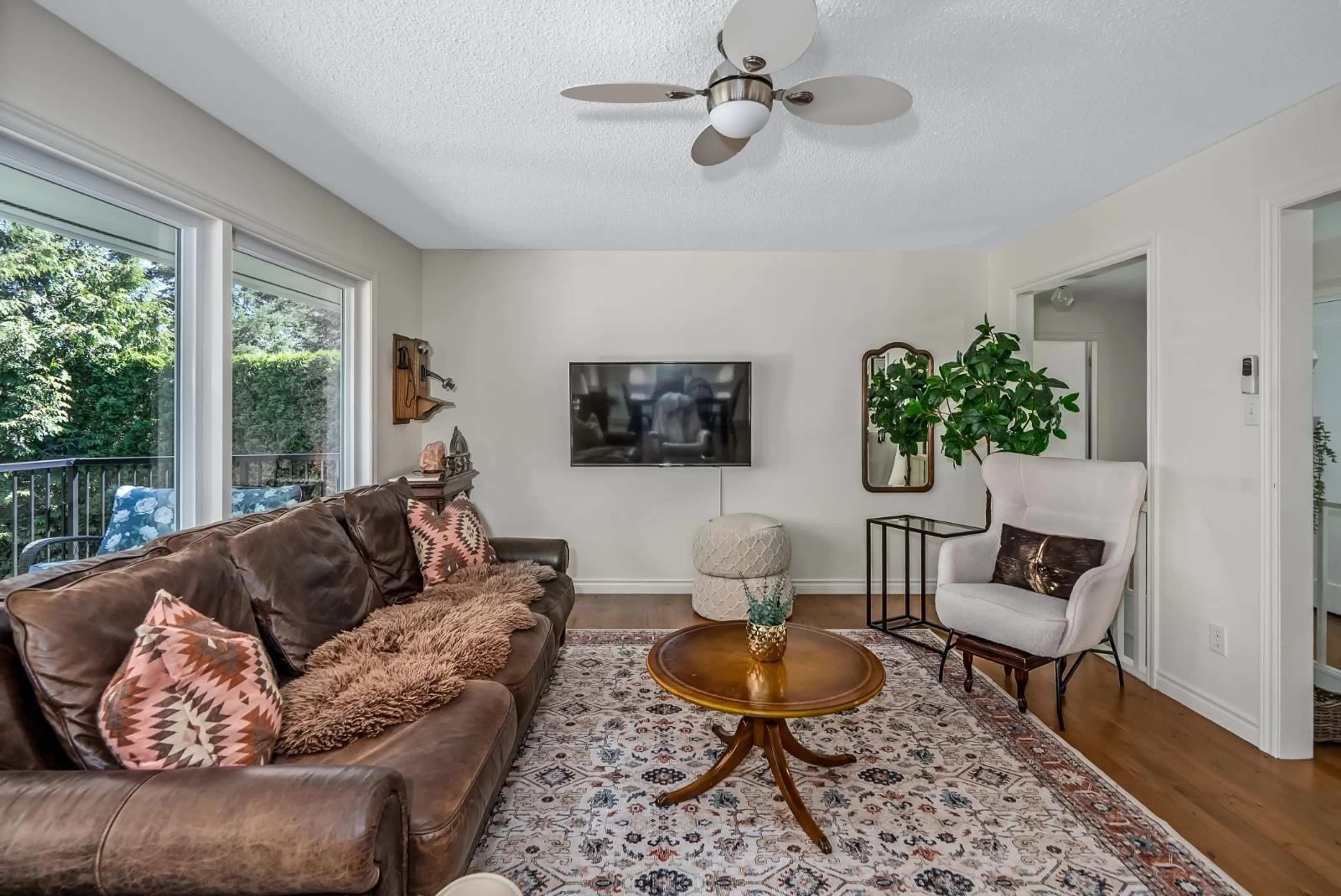 Living room with furniture, unknown for 34899 HIGH DRIVE, Abbotsford British Columbia V2S2X7