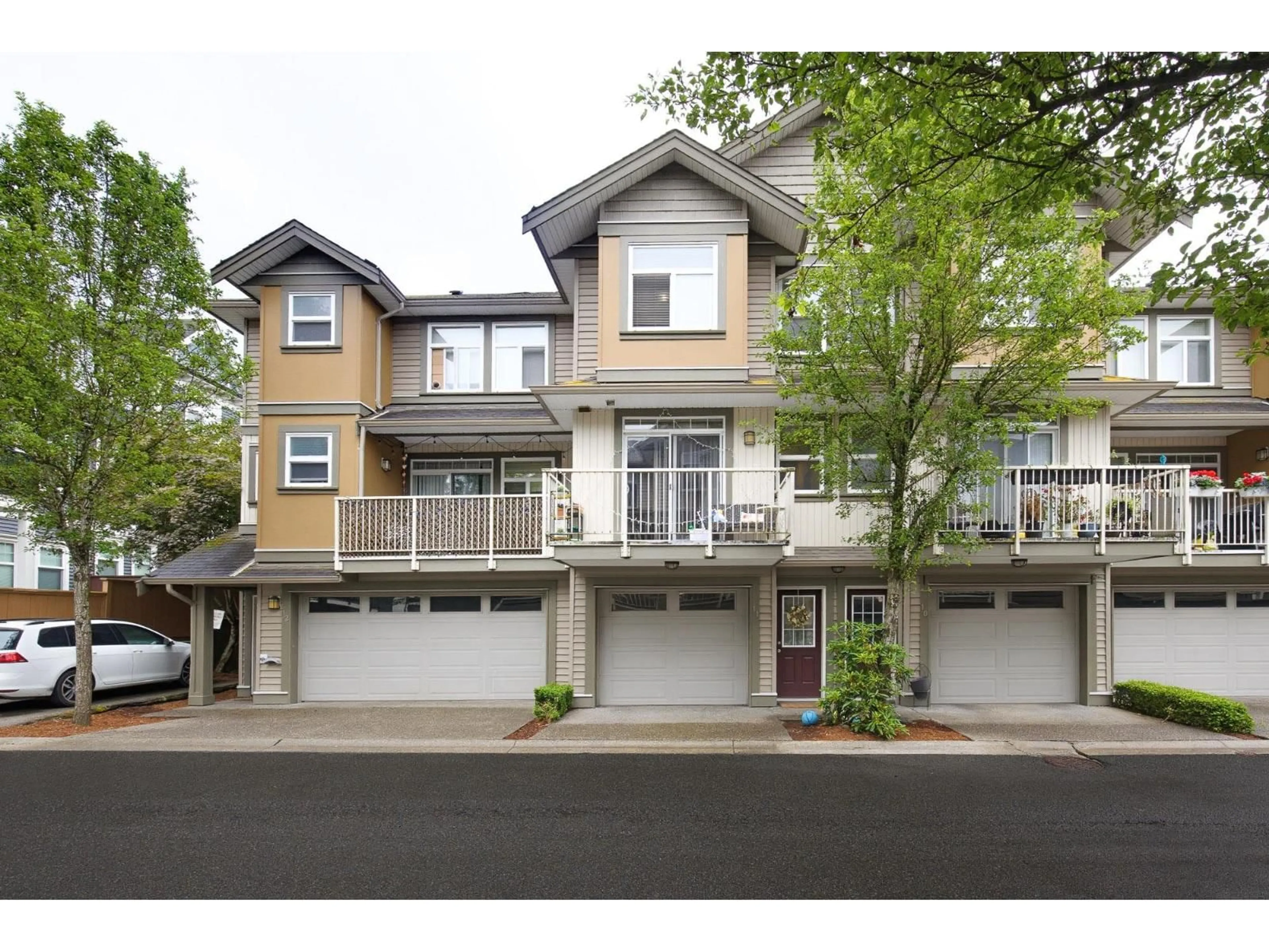 Home with vinyl exterior material, street for 11 - 5623 TESKEY WAY, Chilliwack British Columbia V2R0K9