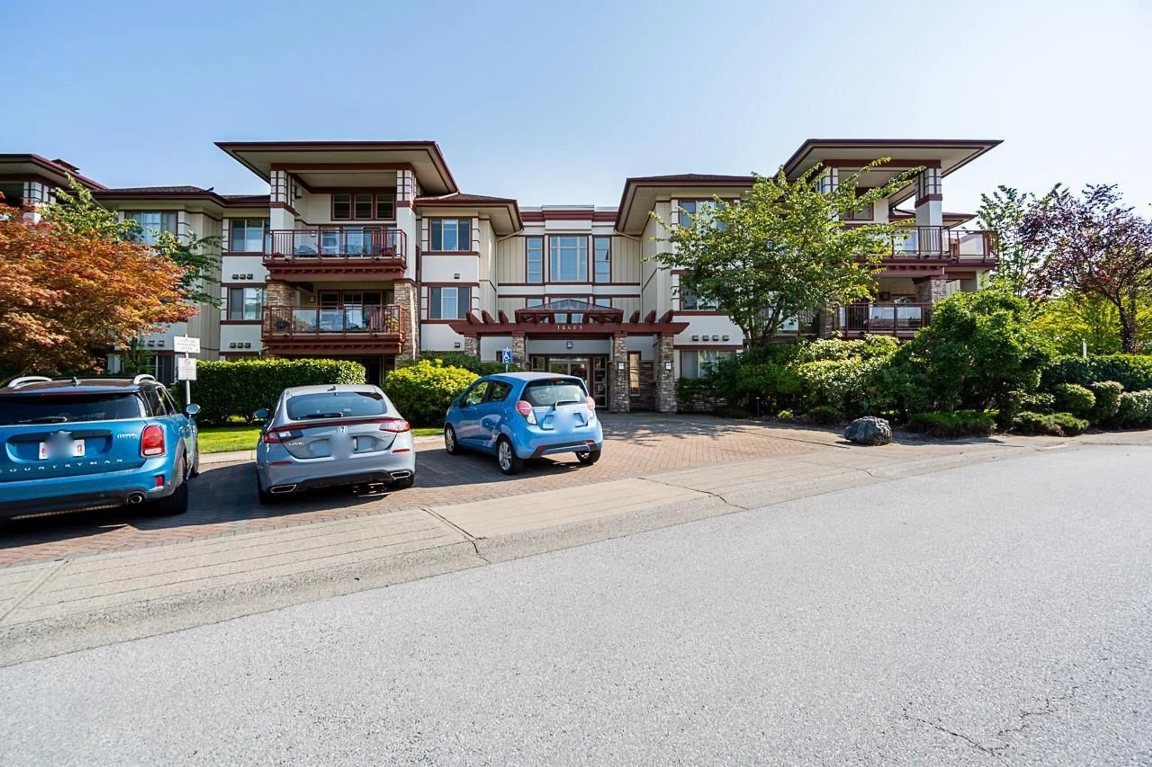 A pic from outside/outdoor area/front of a property/back of a property/a pic from drone, unknown for 204 - 16469 64 AVENUE, Surrey British Columbia V3S6V7