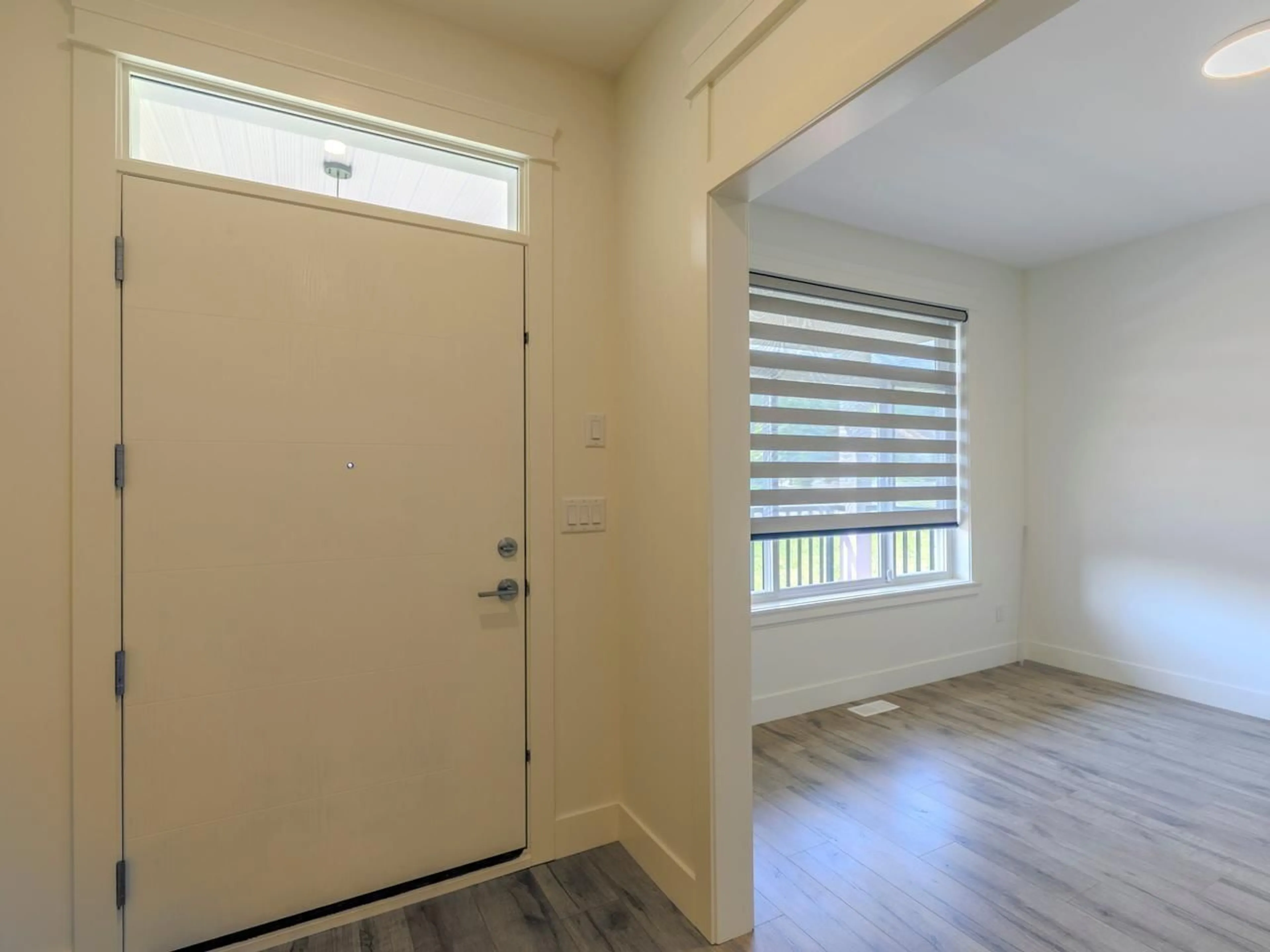 Indoor entryway for 60 - 14550 MORRIS VALLEY ROAD, Mission British Columbia V0M1A1