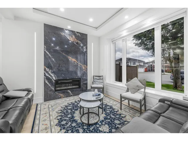 12525 75A AVENUE, Surrey 4