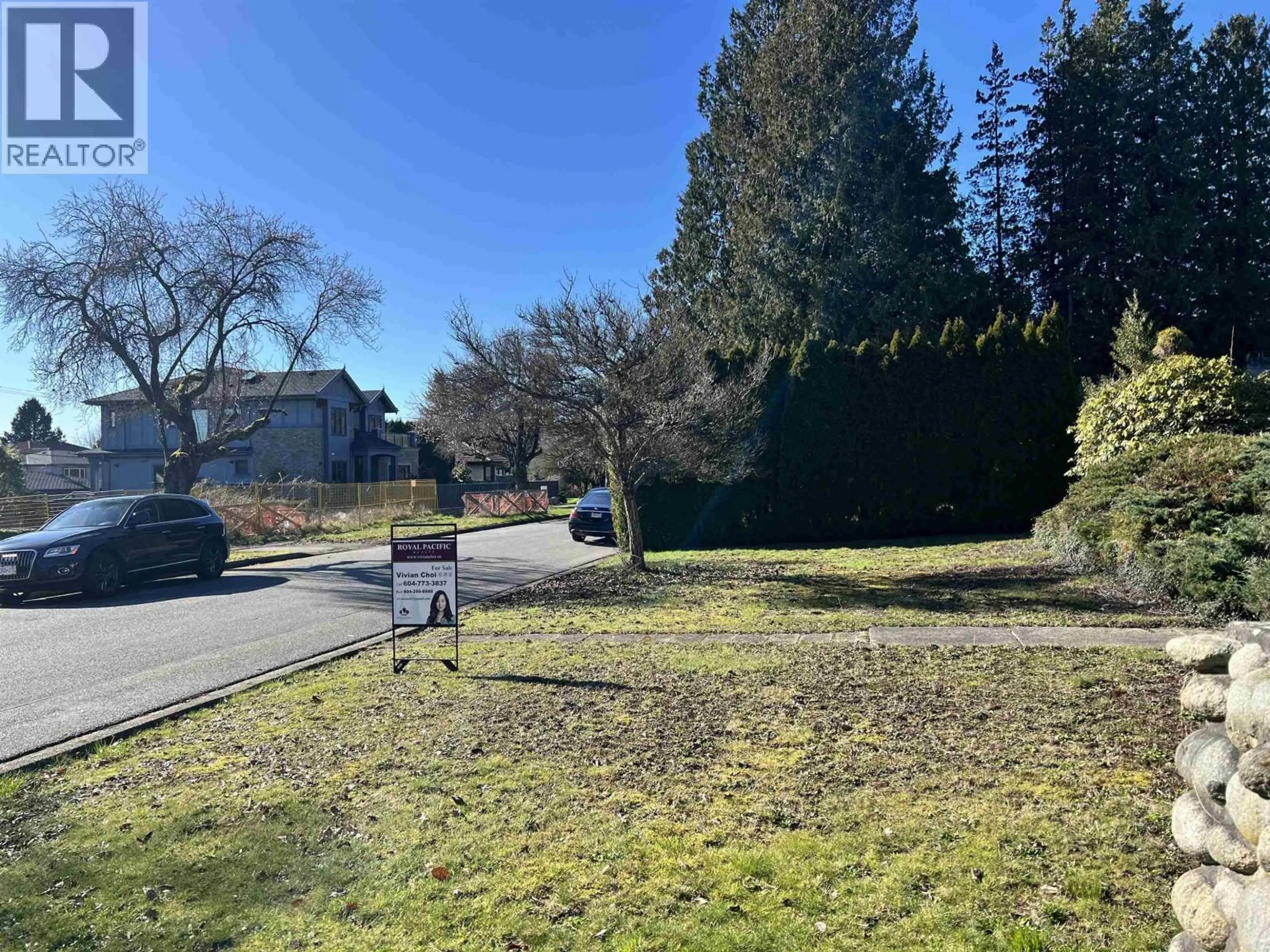 A pic from outside/outdoor area/front of a property/back of a property/a pic from drone, street for 1315 58TH AVENUE, Vancouver British Columbia V6P1W3