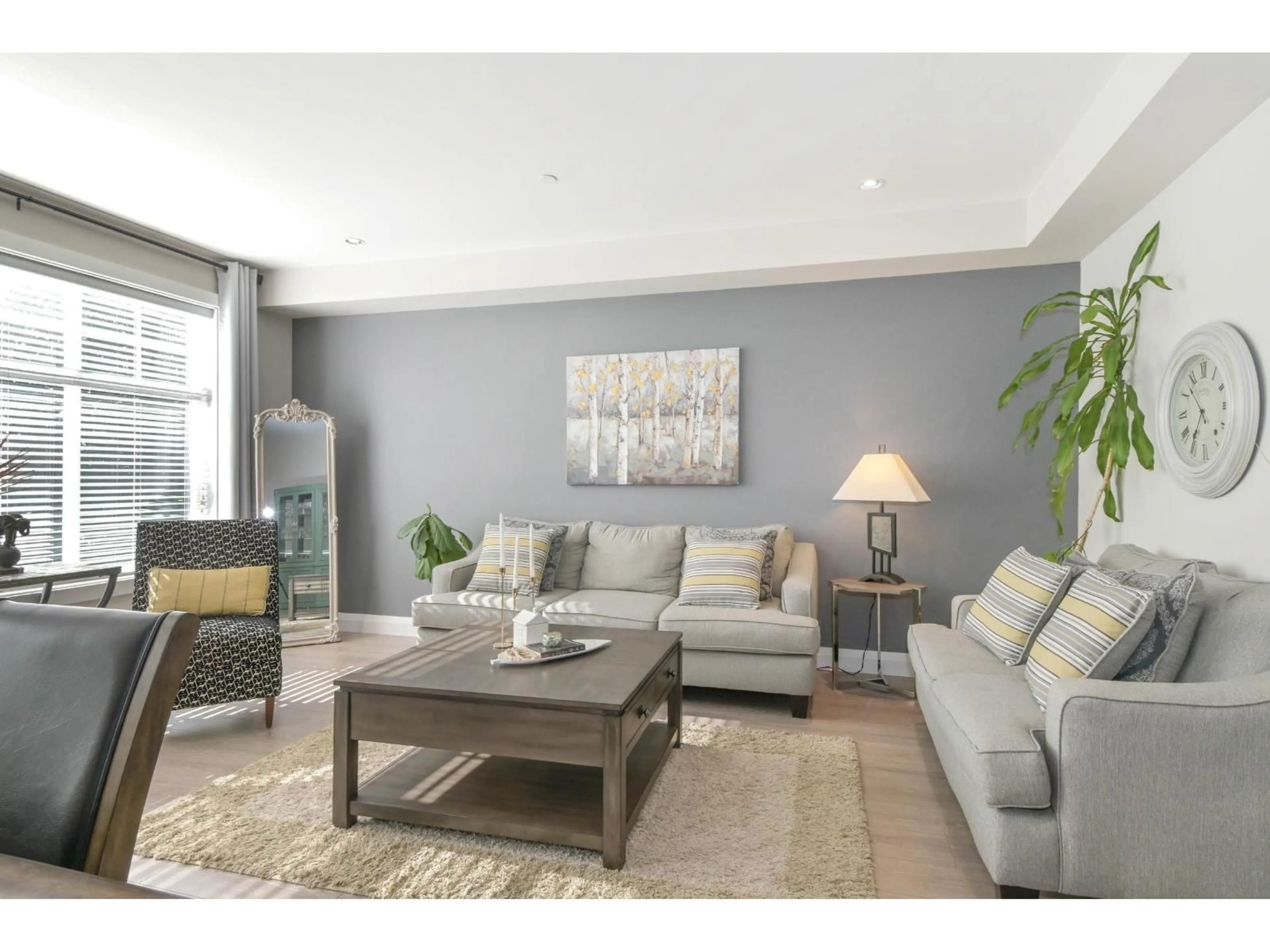 Living room with furniture, unknown for 14 - 19938 70 AVENUE, Langley British Columbia V2Y0R1