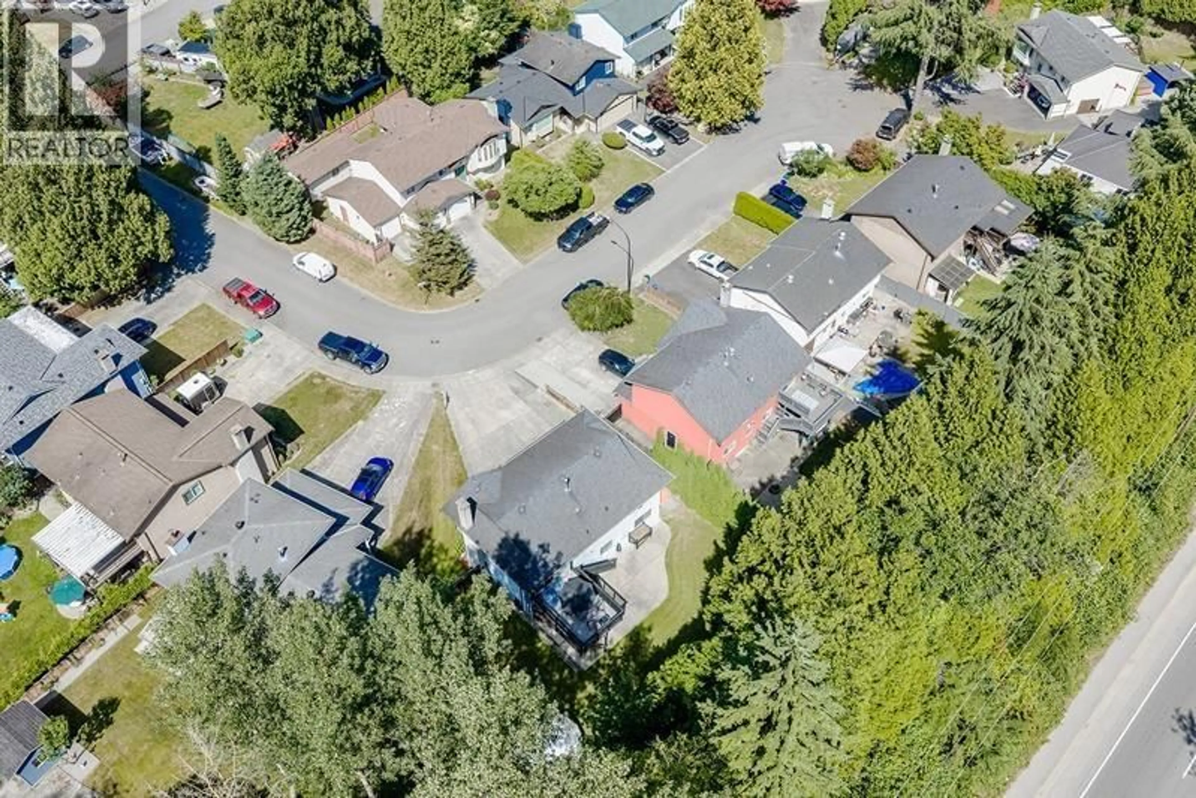 A pic from outside/outdoor area/front of a property/back of a property/a pic from drone, street for 20904 ROSEWOOD PLACE, Maple Ridge British Columbia V2X8N1