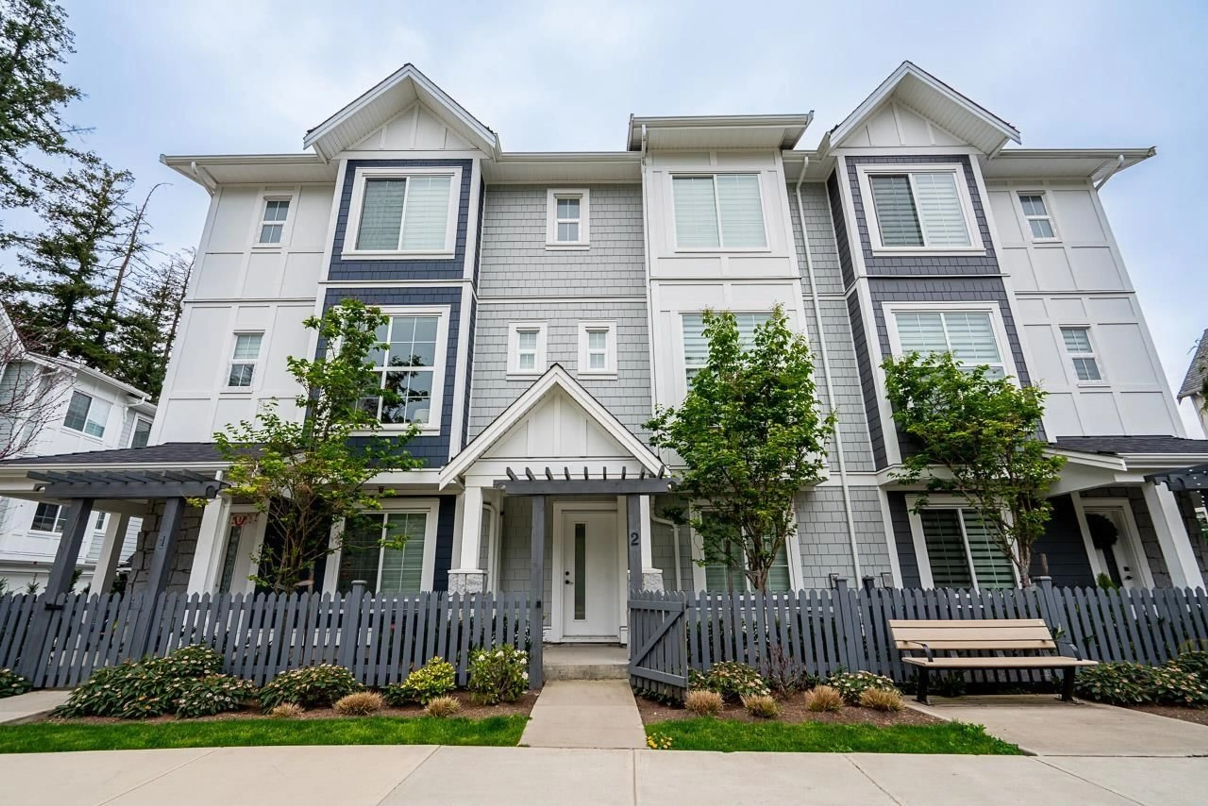 Unknown for 2 - 20321 80 AVENUE, Langley British Columbia V2Y2A4