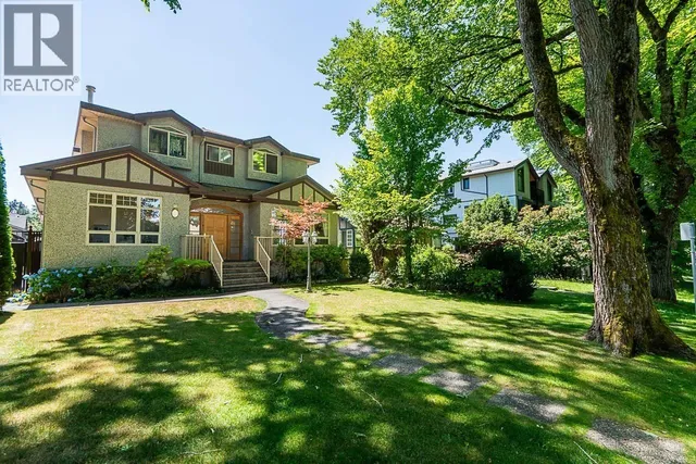 732 26TH AVENUE, Vancouver 2