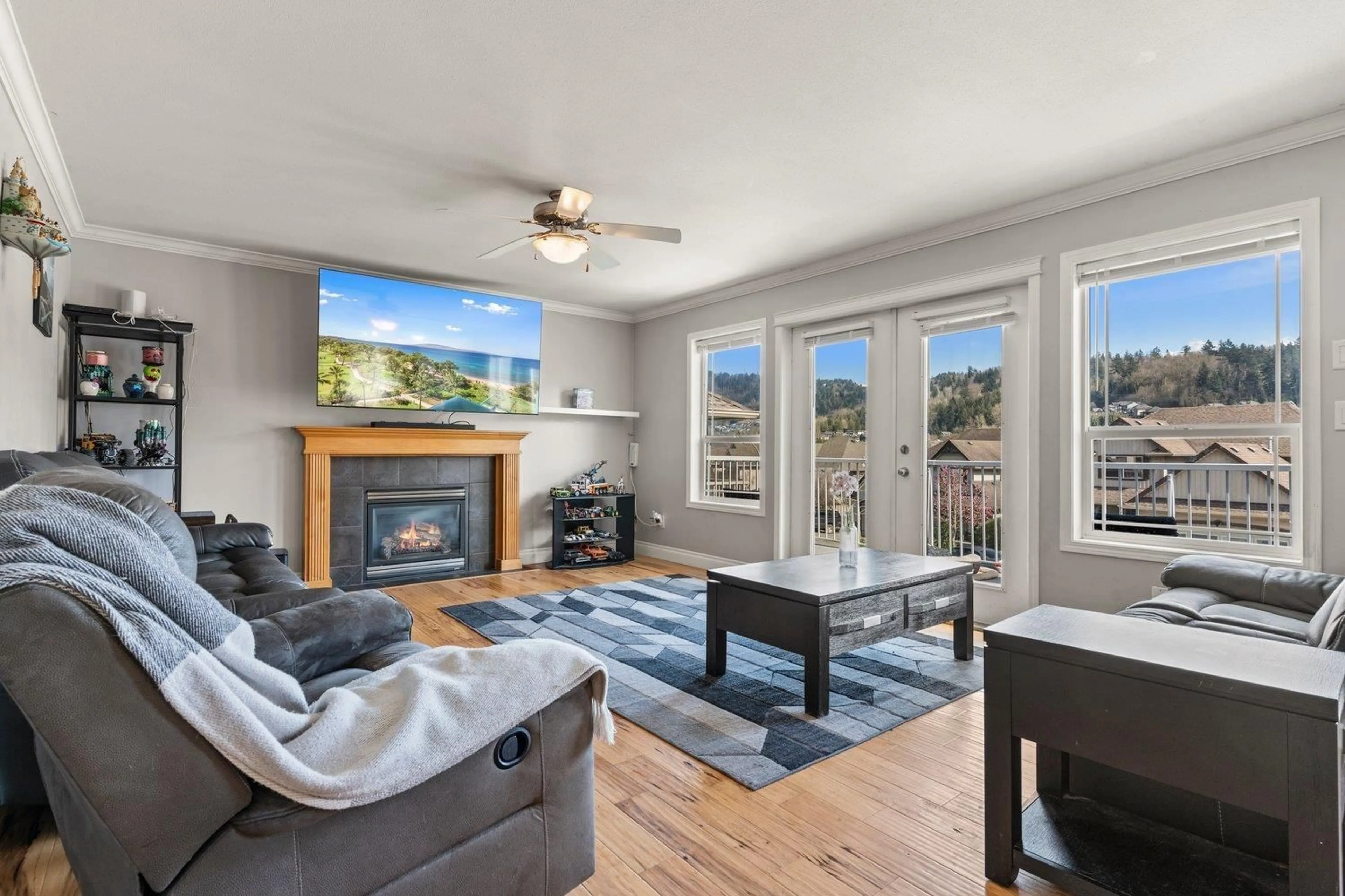 Living room with furniture, unknown for 46017 SHERWOOD DRIVE, Chilliwack British Columbia V2R5R2