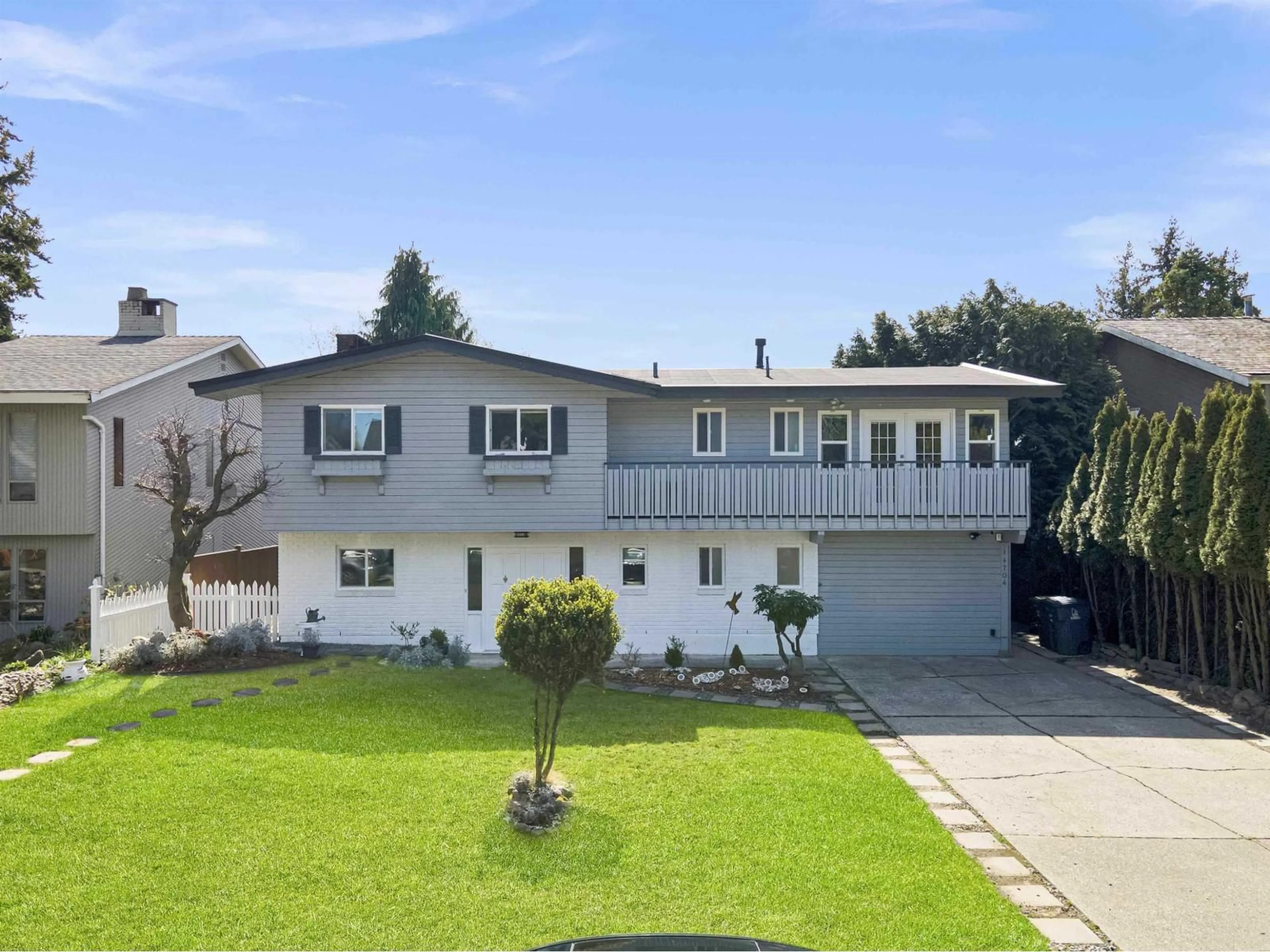 A pic from outside/outdoor area/front of a property/back of a property/a pic from drone, street for 14704 16A AVENUE, Surrey British Columbia V4A5M7
