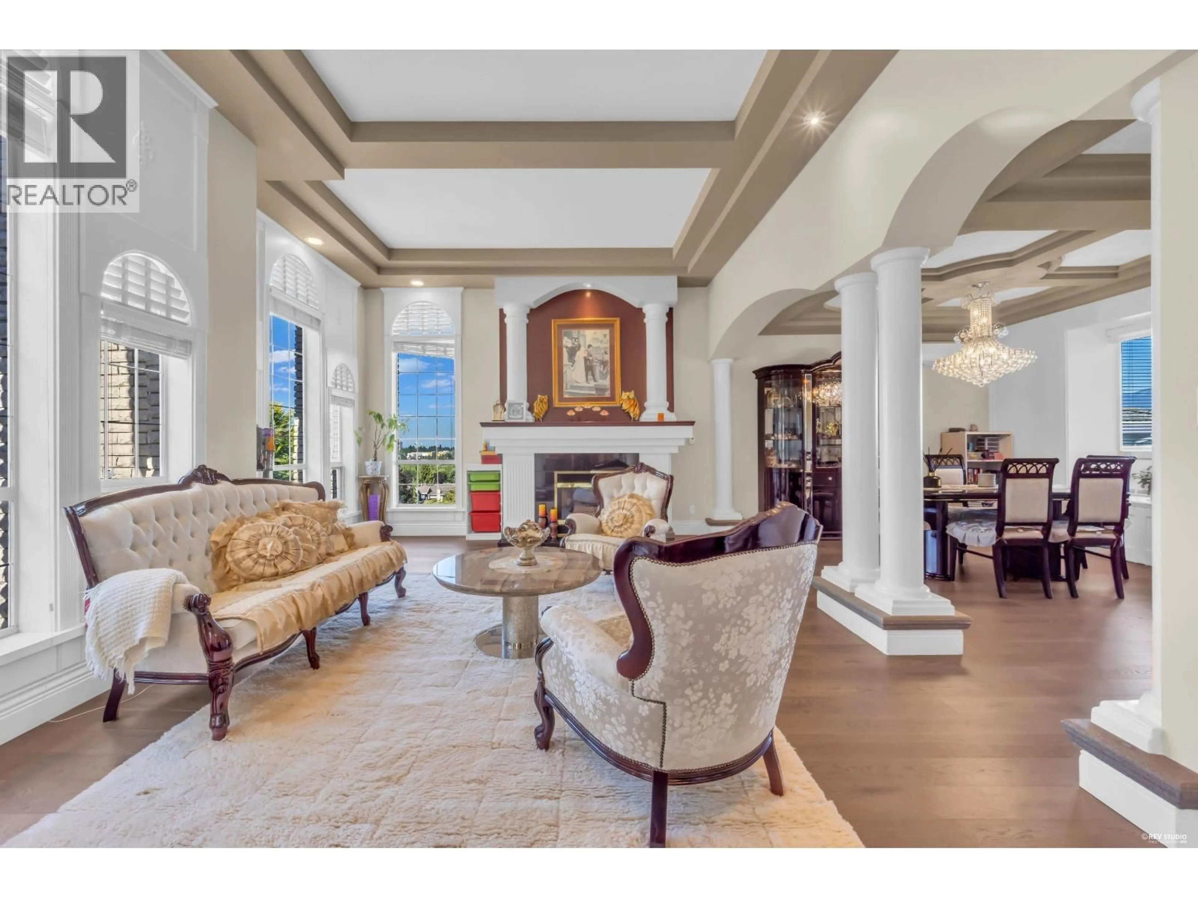 Living room with furniture, unknown for 7173 RIDGEVIEW DRIVE, Burnaby British Columbia V5A4S1