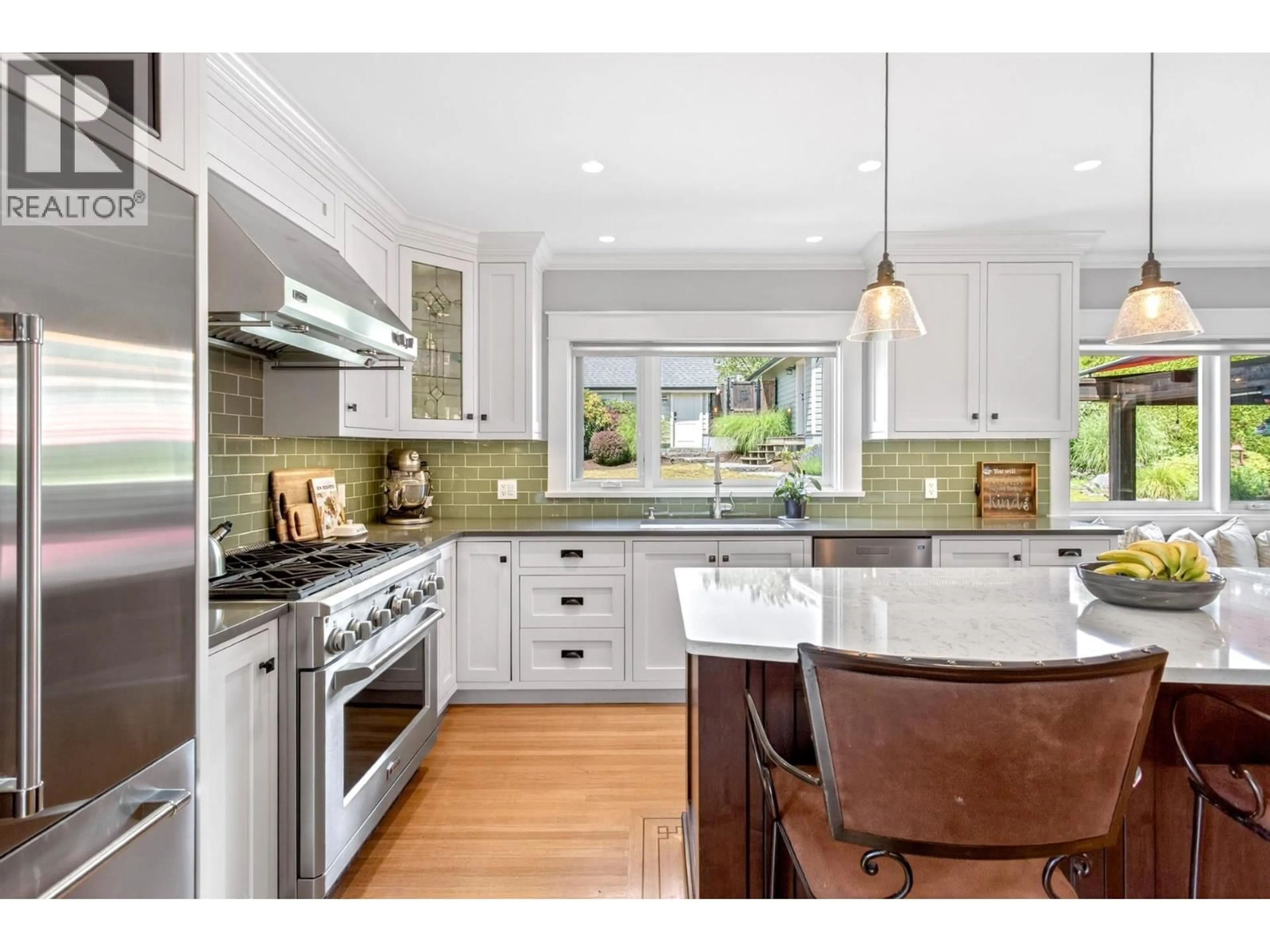 Open concept kitchen, ceramic/tile floor for 1631 SEVENTH AVENUE, New Westminster British Columbia V3M2K6