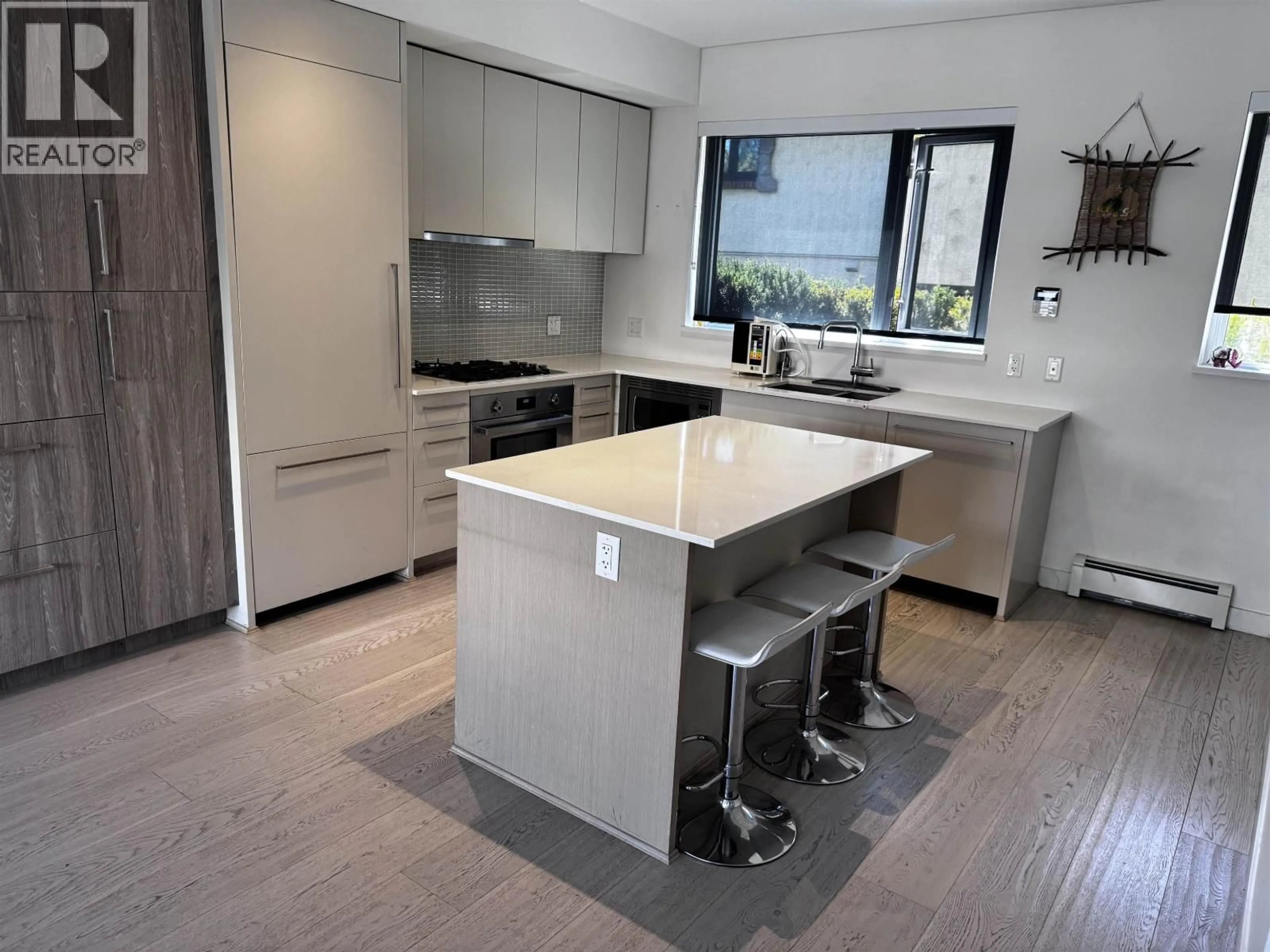 Contemporary kitchen, unknown for 2 - 589 KING EDWARD AVENUE, Vancouver British Columbia V5Z2C4