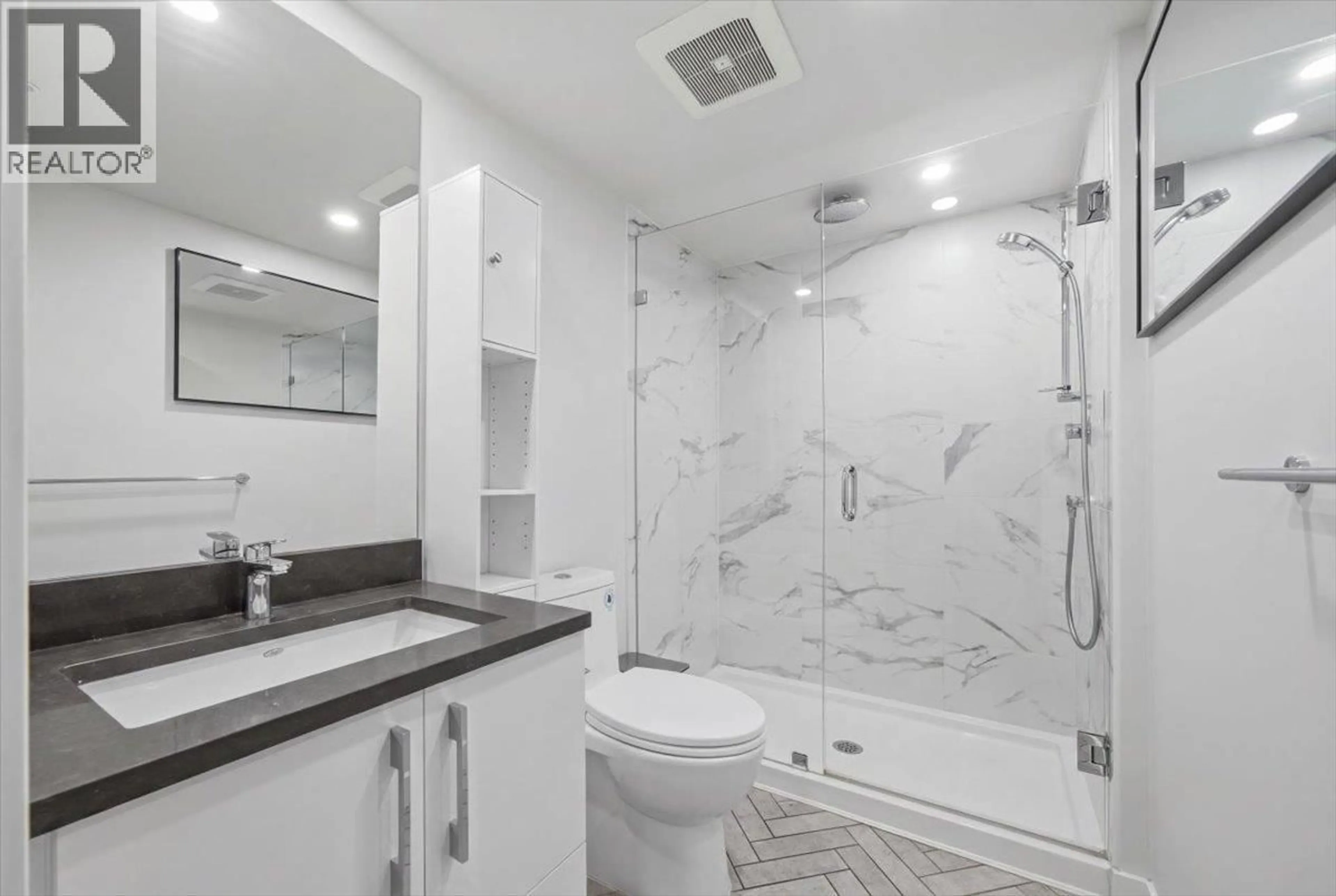 Standard bathroom, ceramic/tile floor for 203 - 2508 FRASER STREET, Vancouver British Columbia V5T3V4