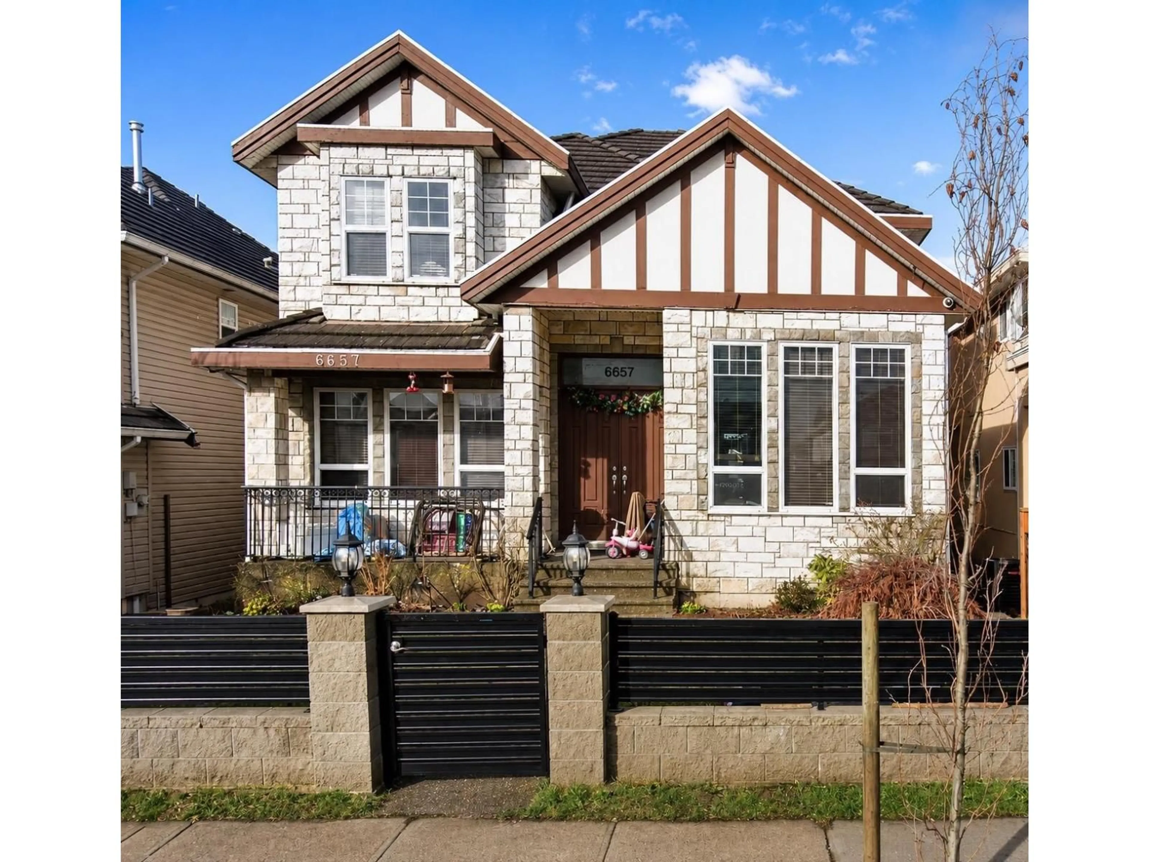 Home with brick exterior material, street for 6657 128 STREET, Surrey British Columbia V3W4C8