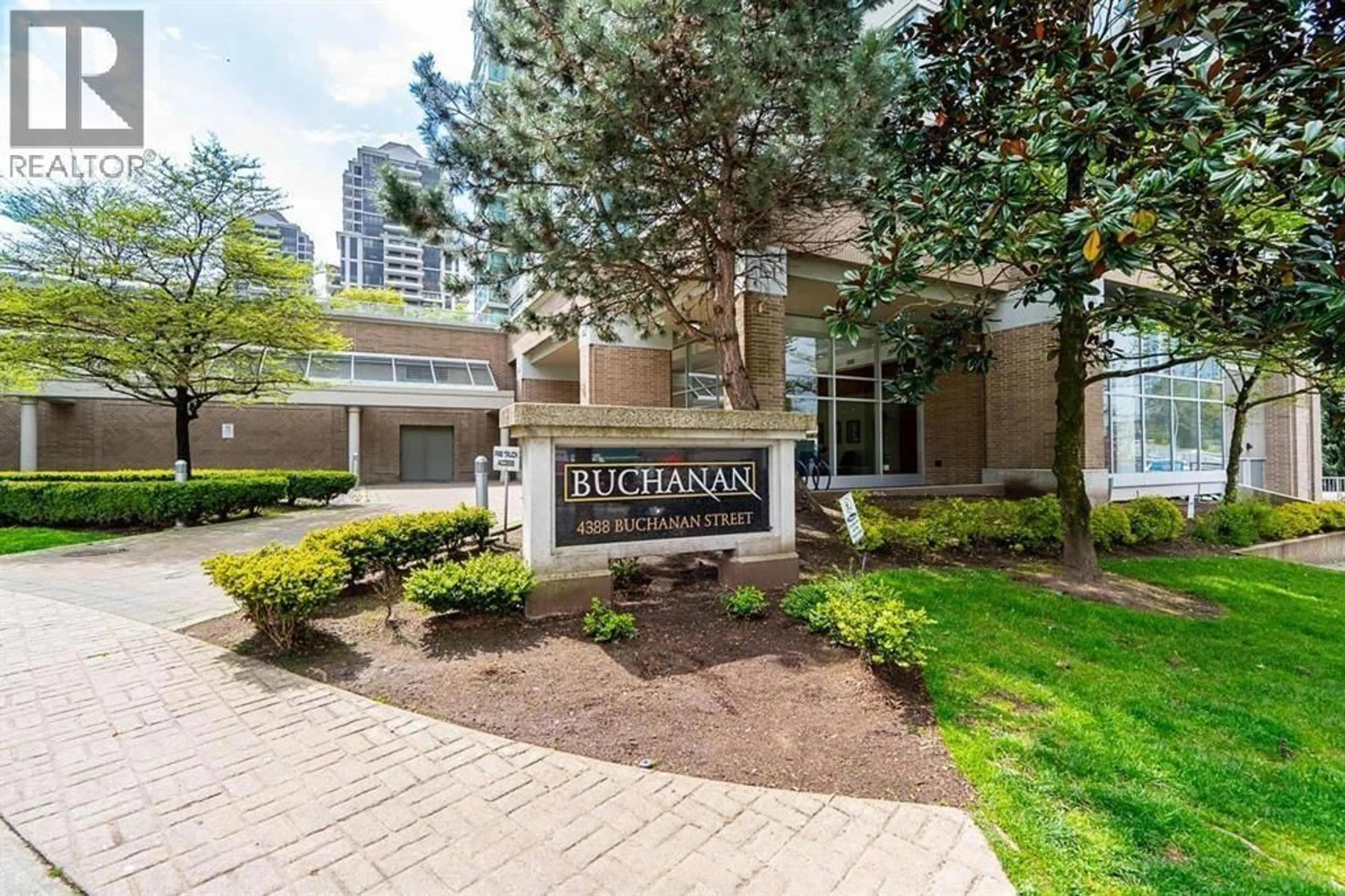 Indoor foyer for 1306 - 4388 BUCHANAN STREET, Burnaby British Columbia V5C6R8