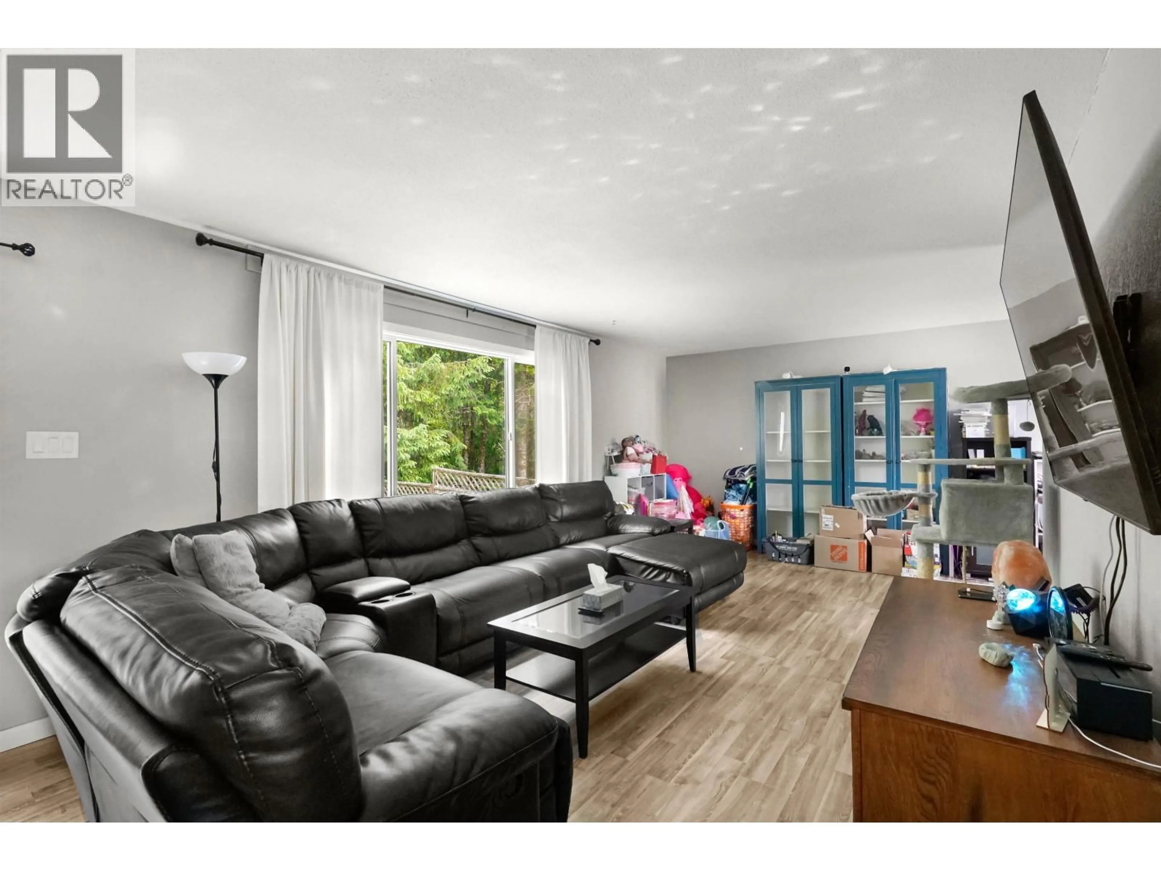 Living room with furniture, unknown for 1337 TWEEDSMUIR AVENUE, Kitimat British Columbia V8C1C2