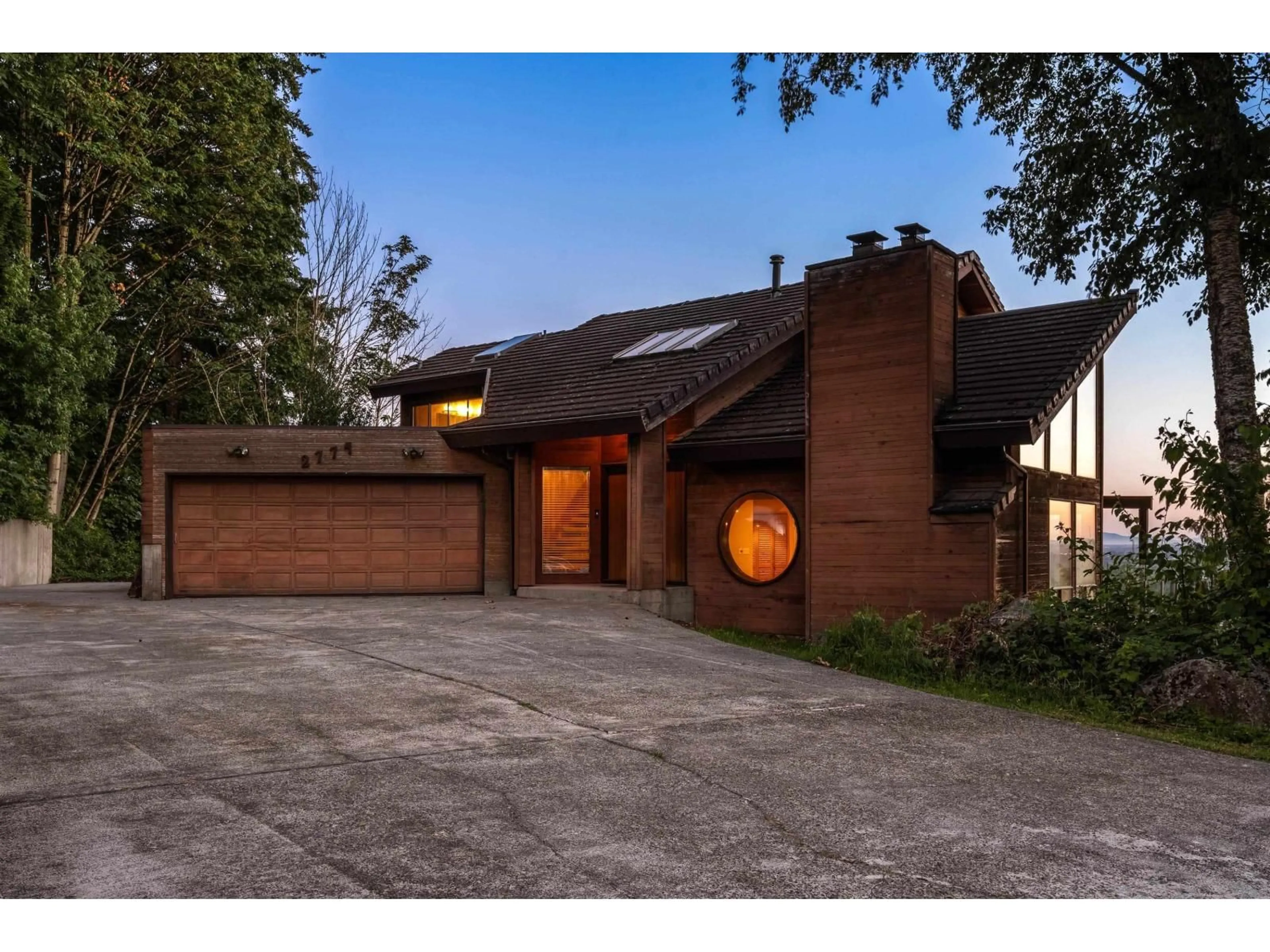 Home with brick exterior material, street for 2732 2774 LUCERN CRESCENT, Abbotsford British Columbia V3G1C2