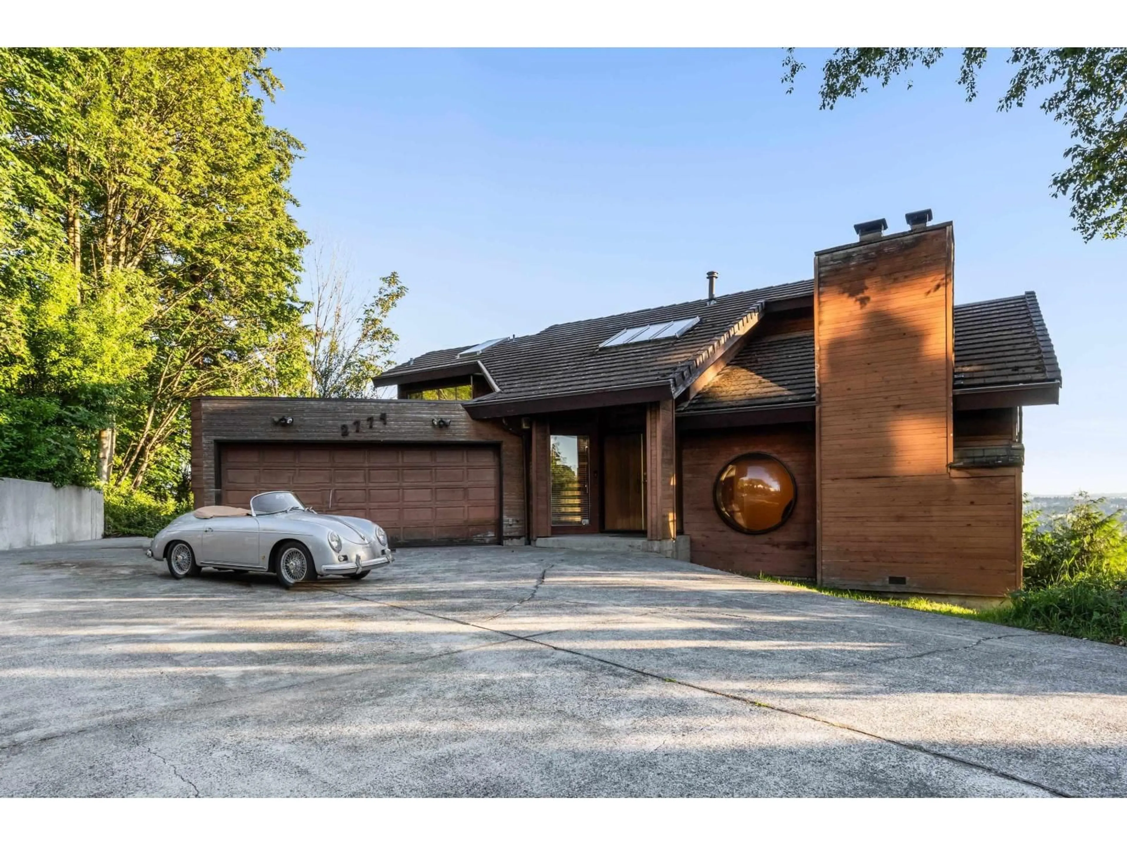 Home with brick exterior material, street for 2732 2774 LUCERN CRESCENT, Abbotsford British Columbia V3G1C2