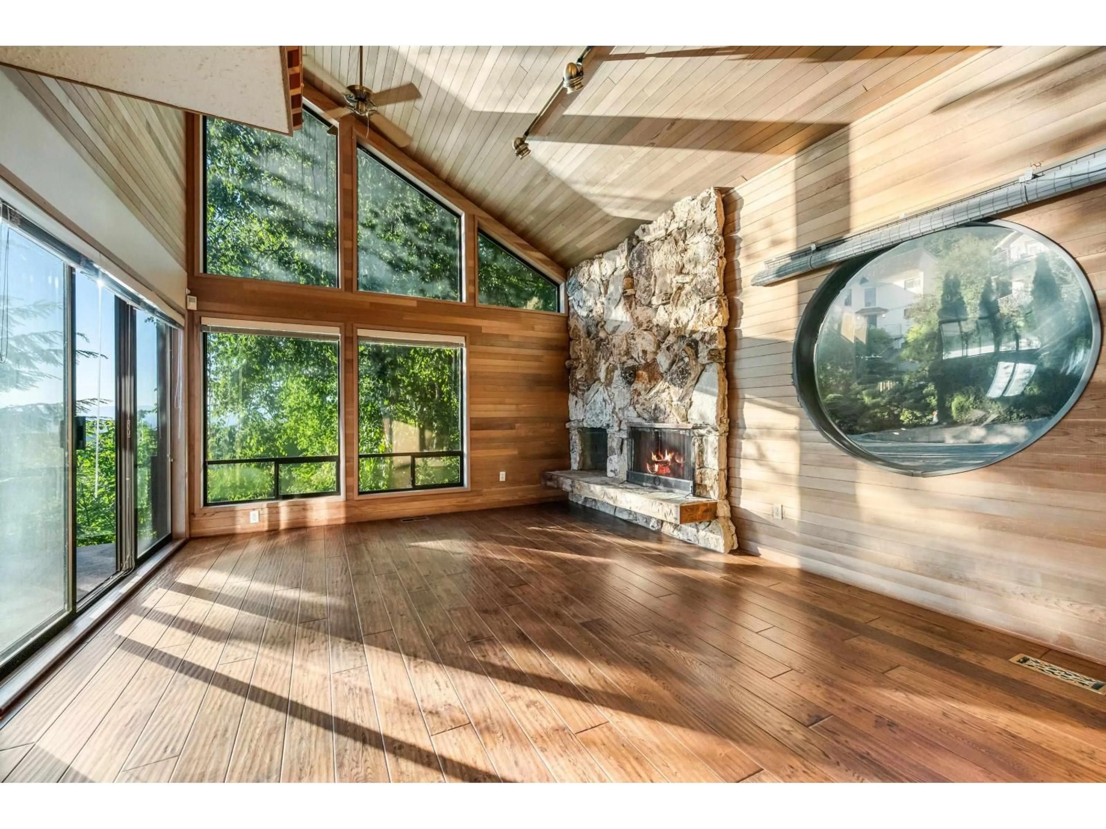 Unknown for 2732 2774 LUCERN CRESCENT, Abbotsford British Columbia V3G1C2