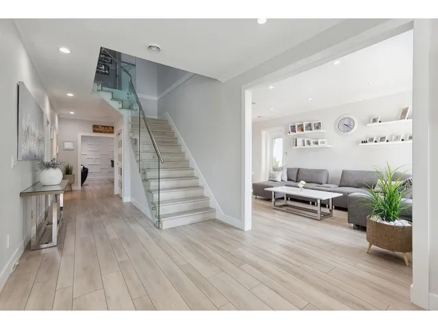 12182 101B AVENUE, Surrey 4