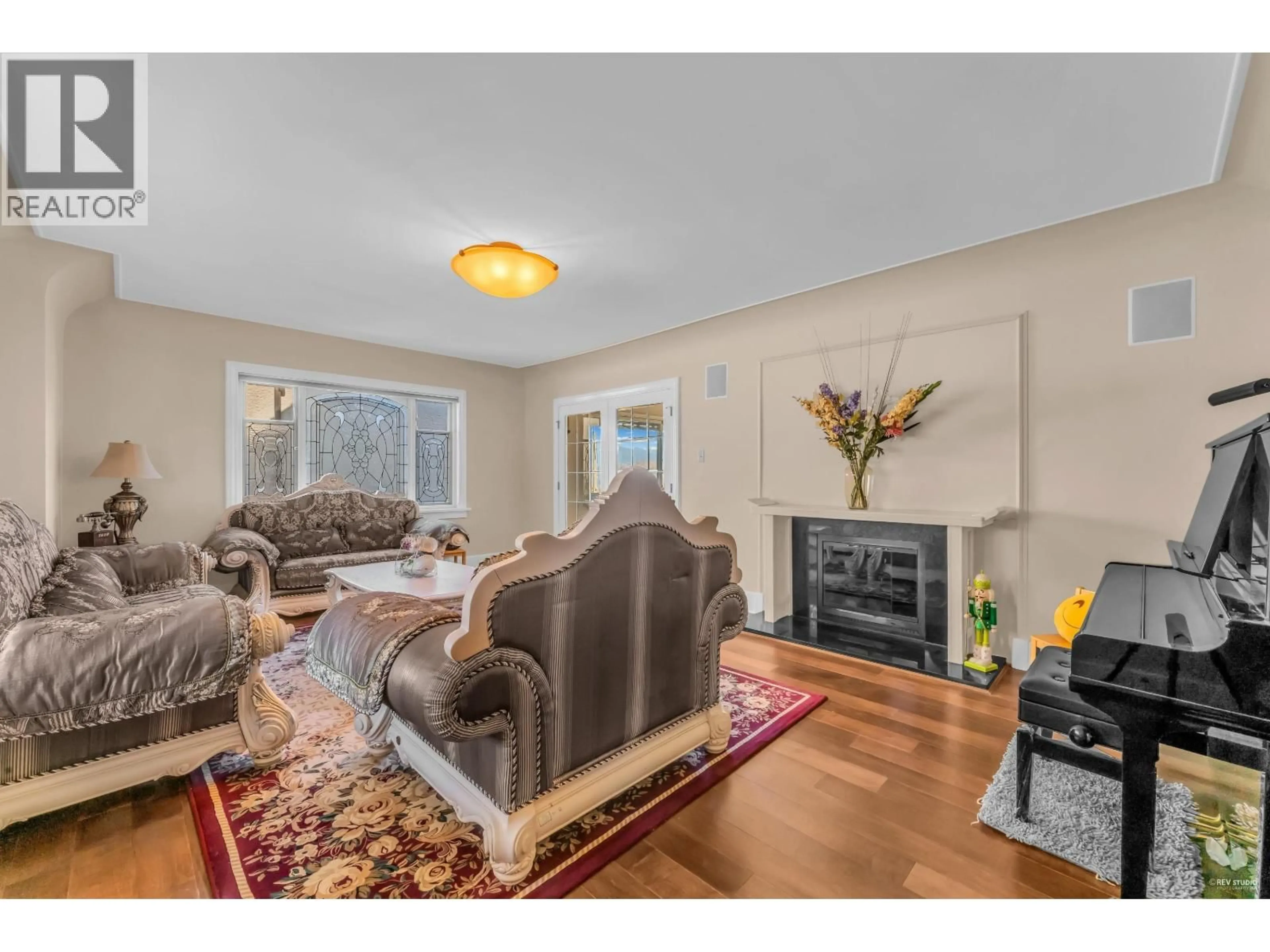 Living room with furniture, unknown for 4389 LOCARNO CRESCENT, Vancouver British Columbia V6R1G2