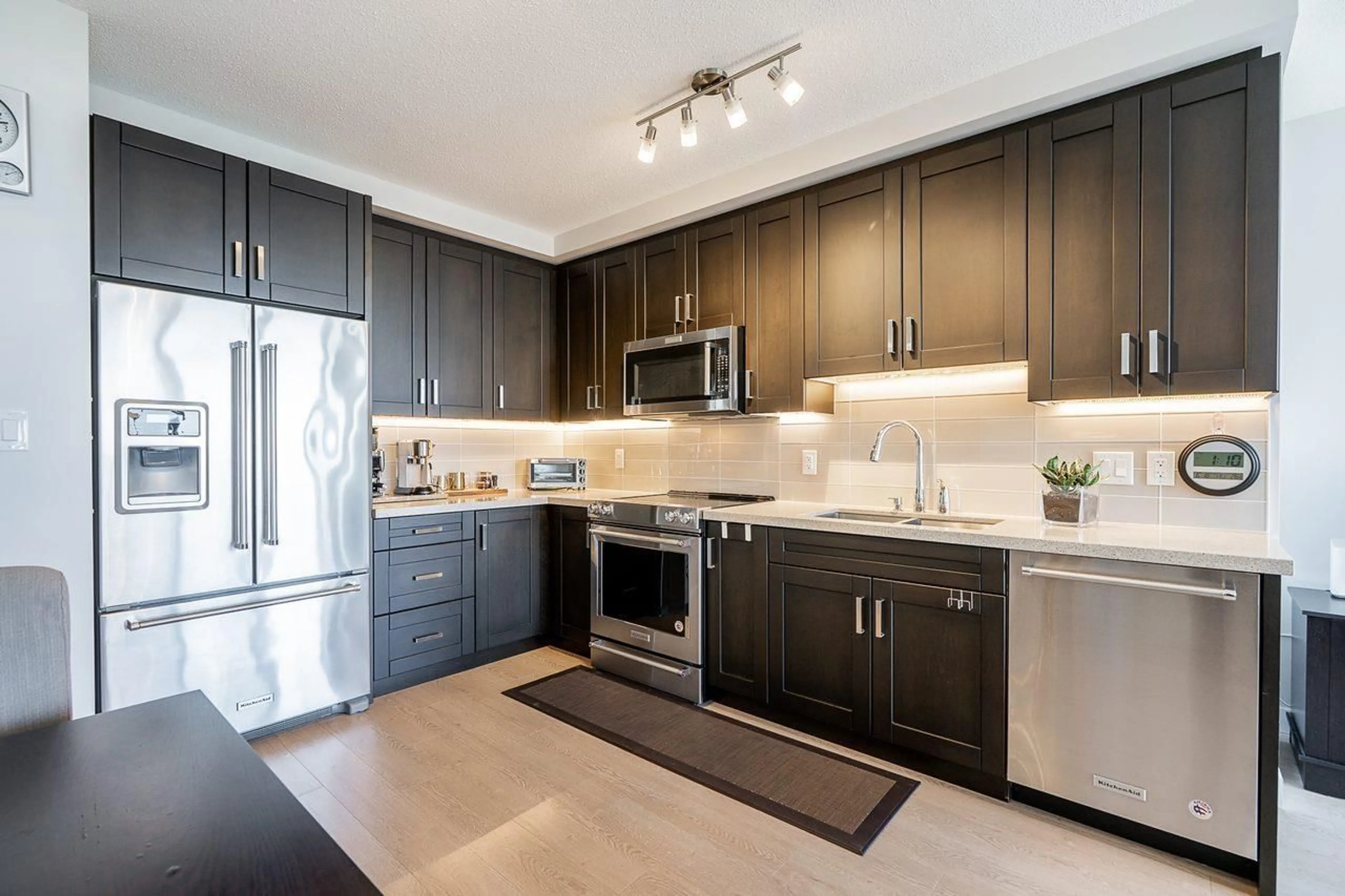 Open concept kitchen, unknown for 3206 - 11967 80 AVENUE, Delta British Columbia V4C0E2