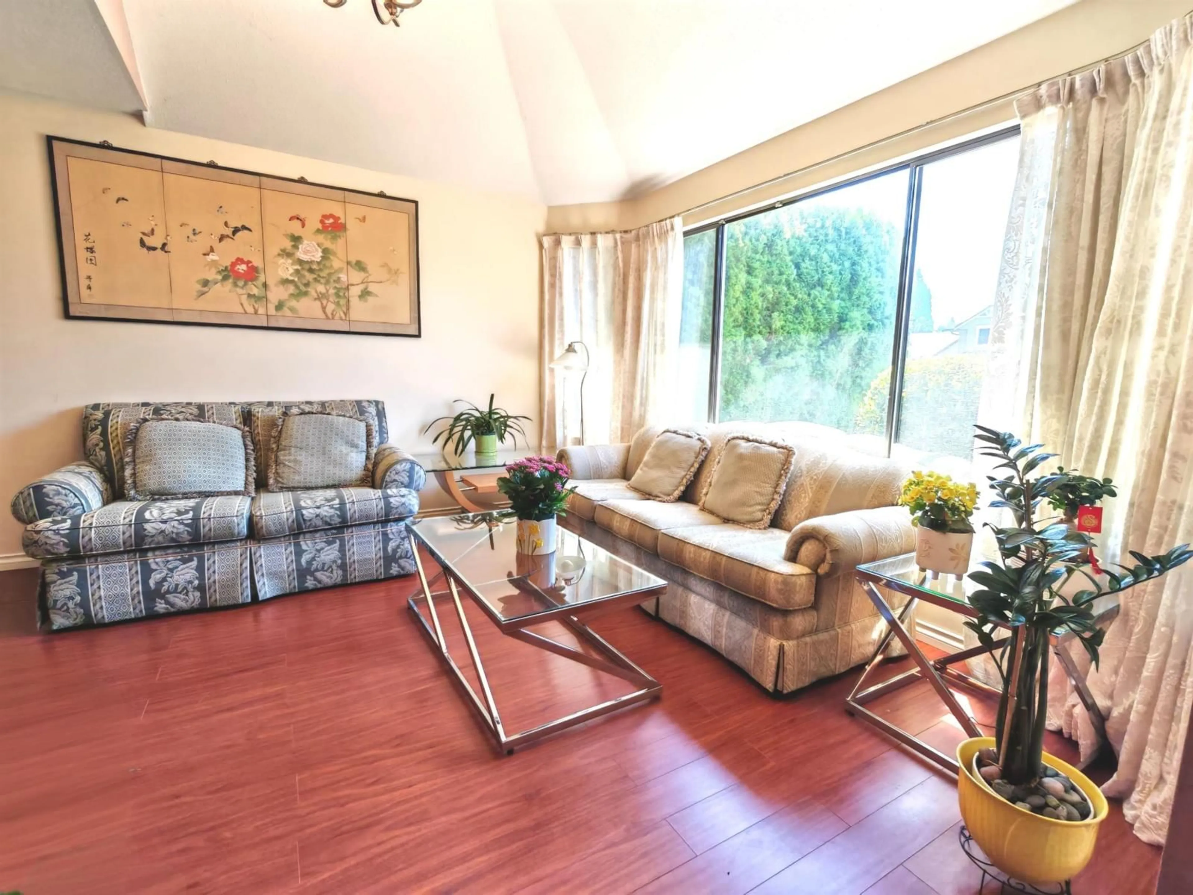 Living room with furniture, unknown for 11933 WOODGROVE AVENUE, Delta British Columbia V4E3H2