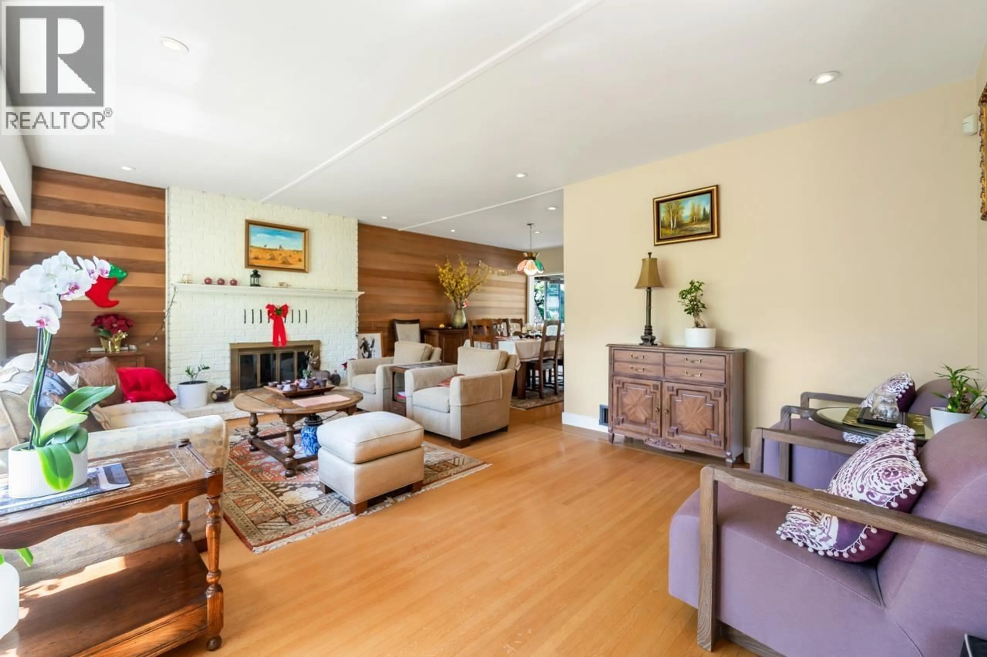 Living room with furniture, wood/laminate floor for 7375 LABURNUM STREET, Vancouver British Columbia V6P5N2