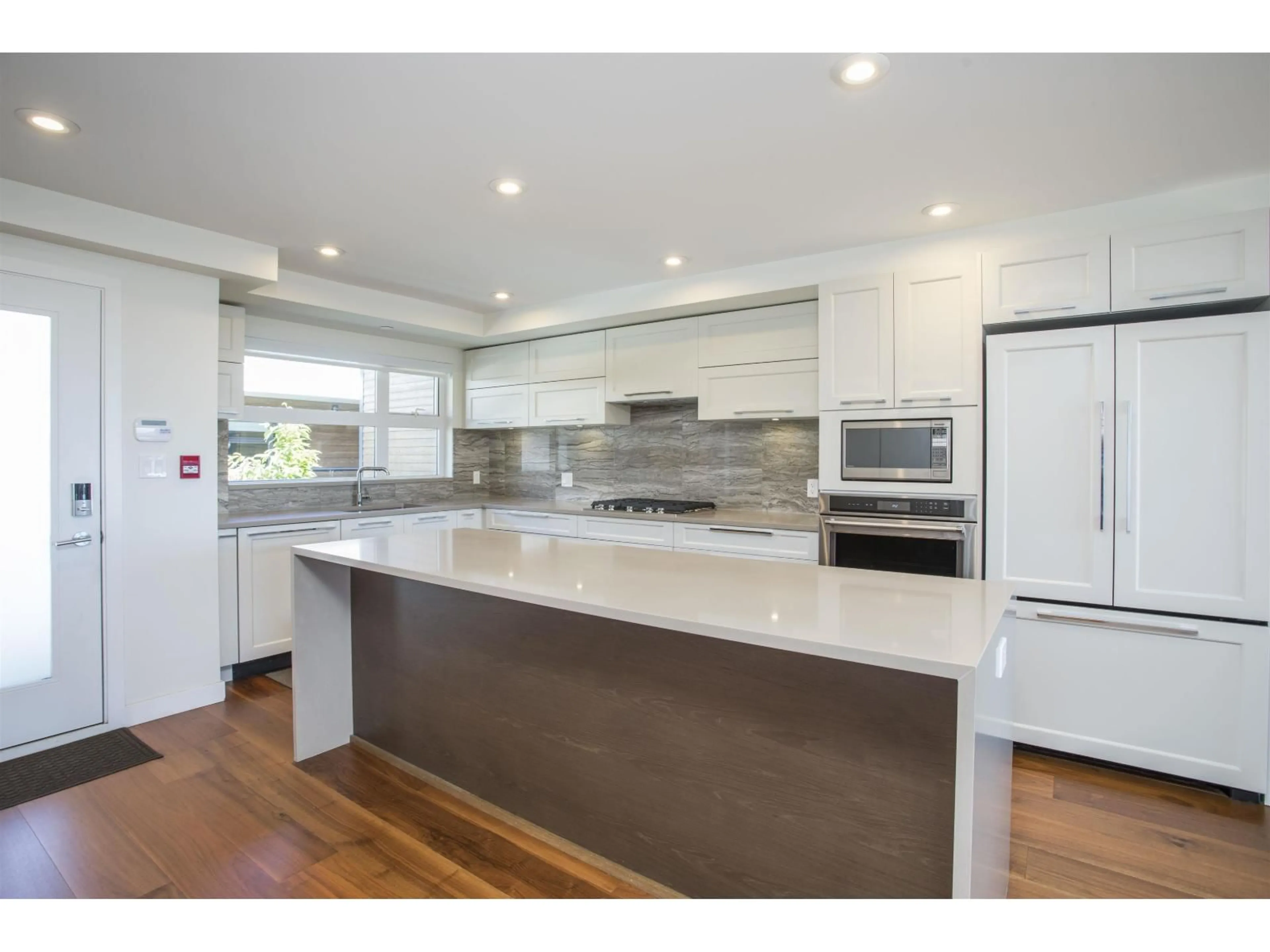 Open concept kitchen, unknown for 402 - 1160 OXFORD STREET, White Rock British Columbia V4B0B3