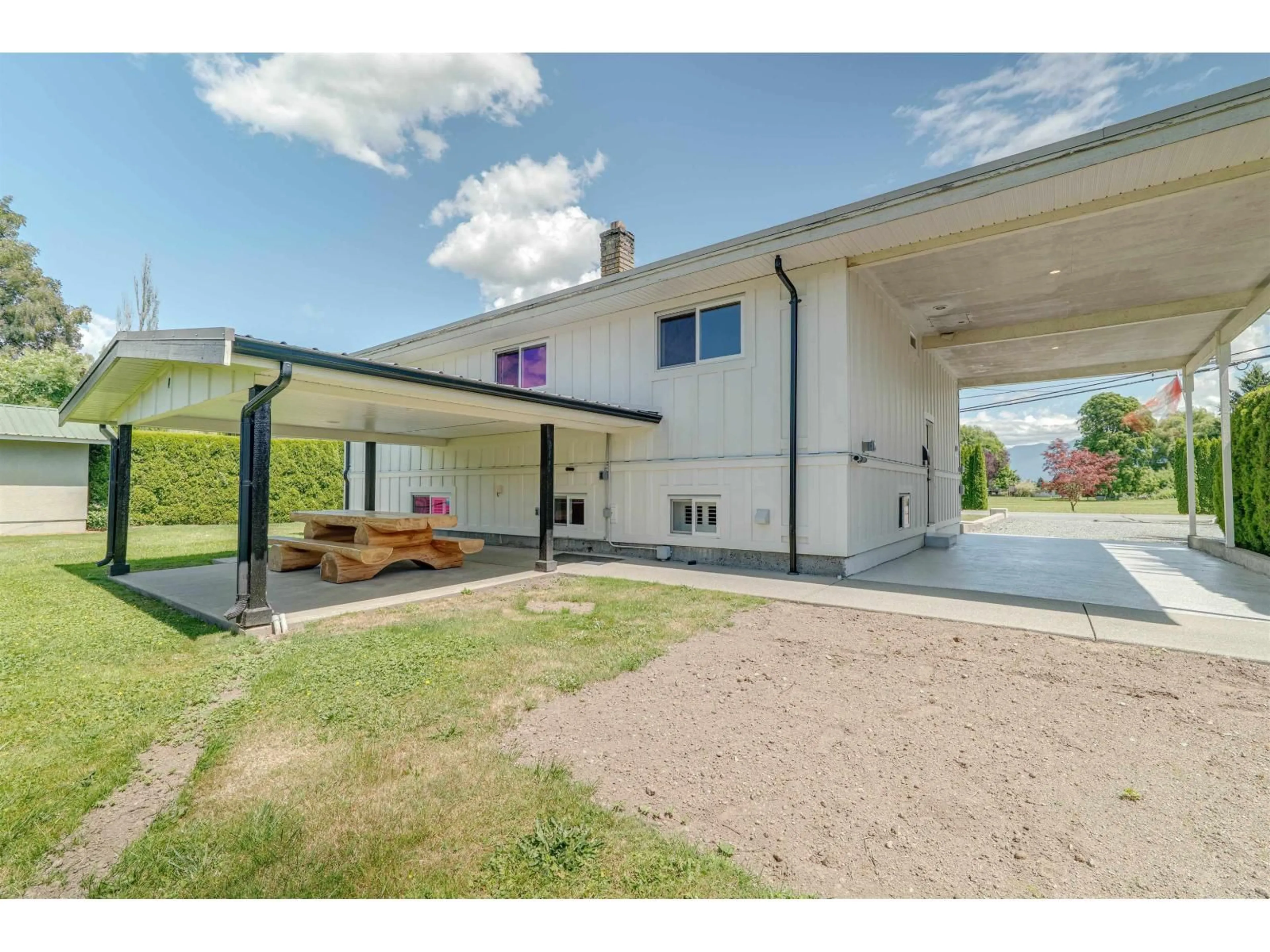 Unknown for 7135 SUMAS PRAIRIE ROAD, Sardis - Greendale British Columbia V2R4K1