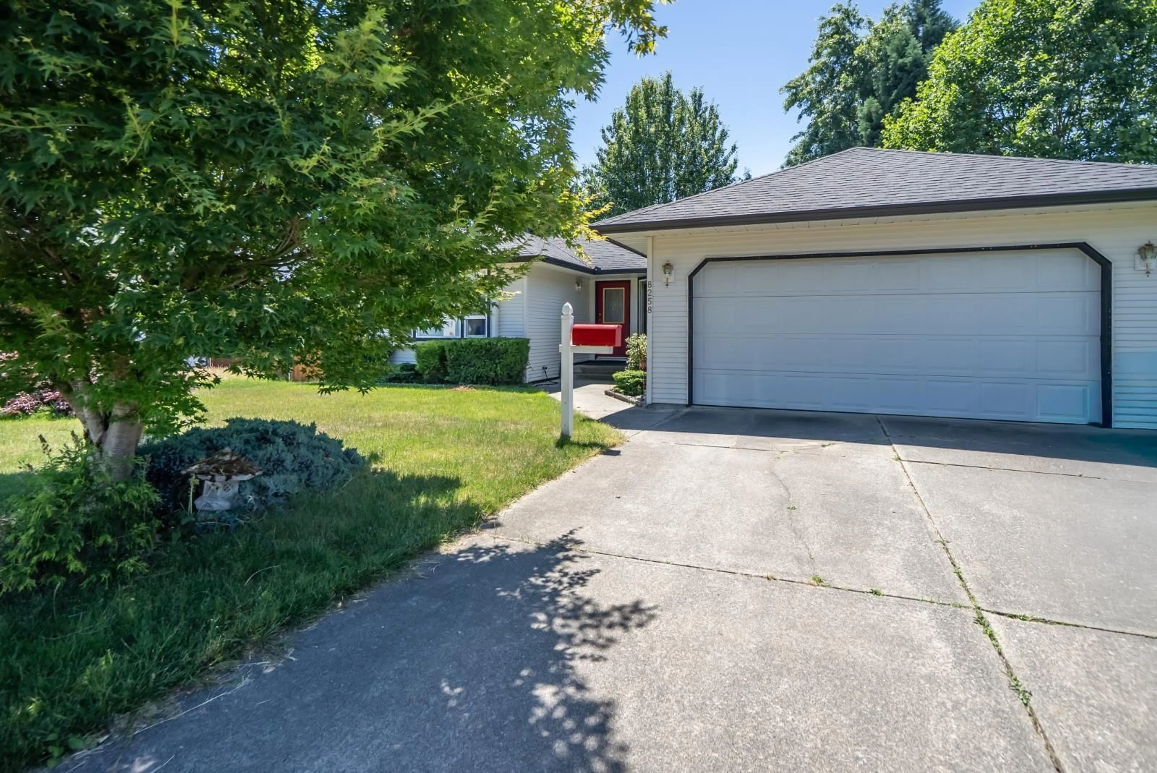 Unknown for 8258 WHARTON PLACE, Mission British Columbia V2V7A4