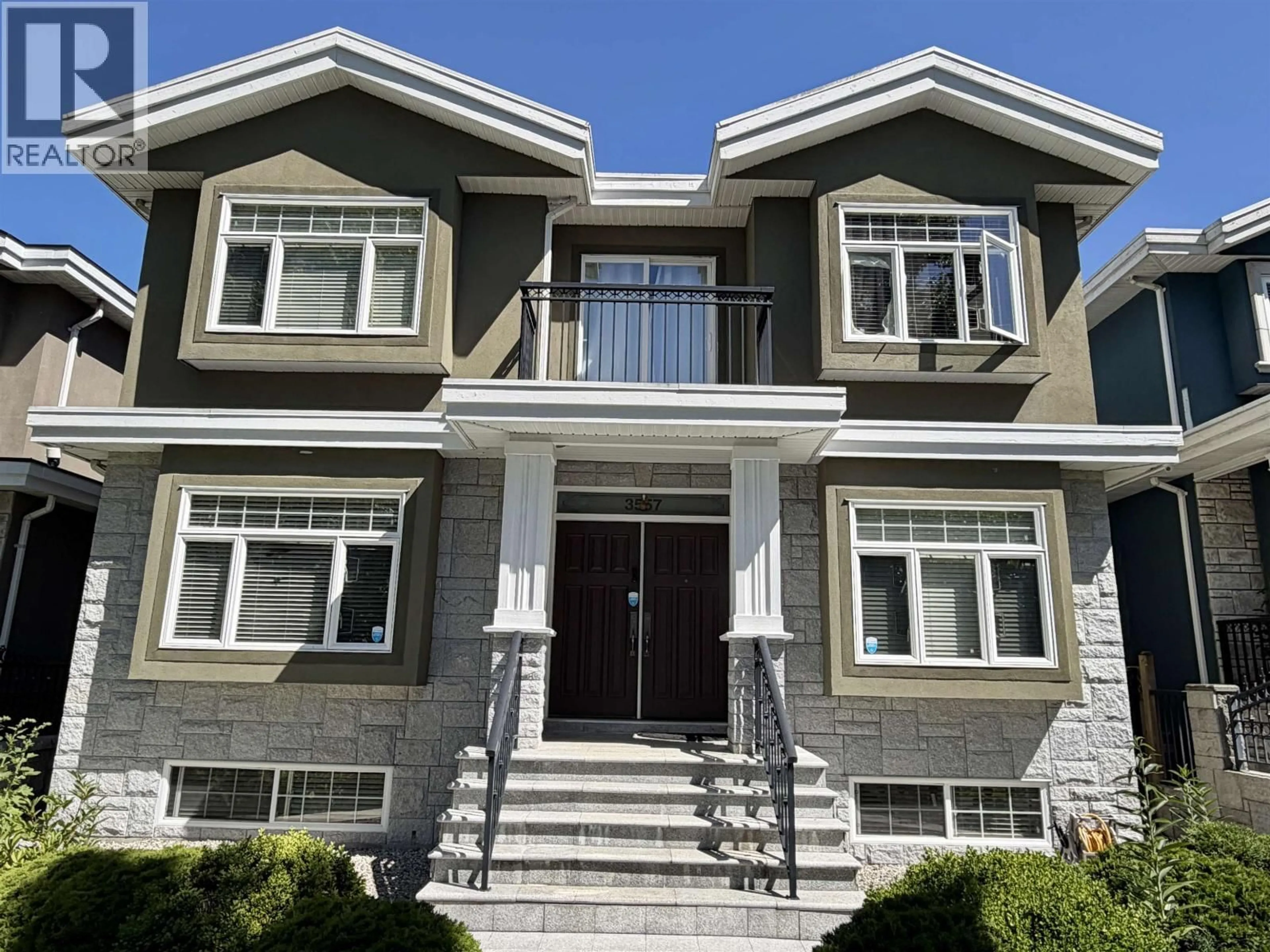 Home with vinyl exterior material, unknown for 3557 47TH AVENUE, Vancouver British Columbia V5S1E3