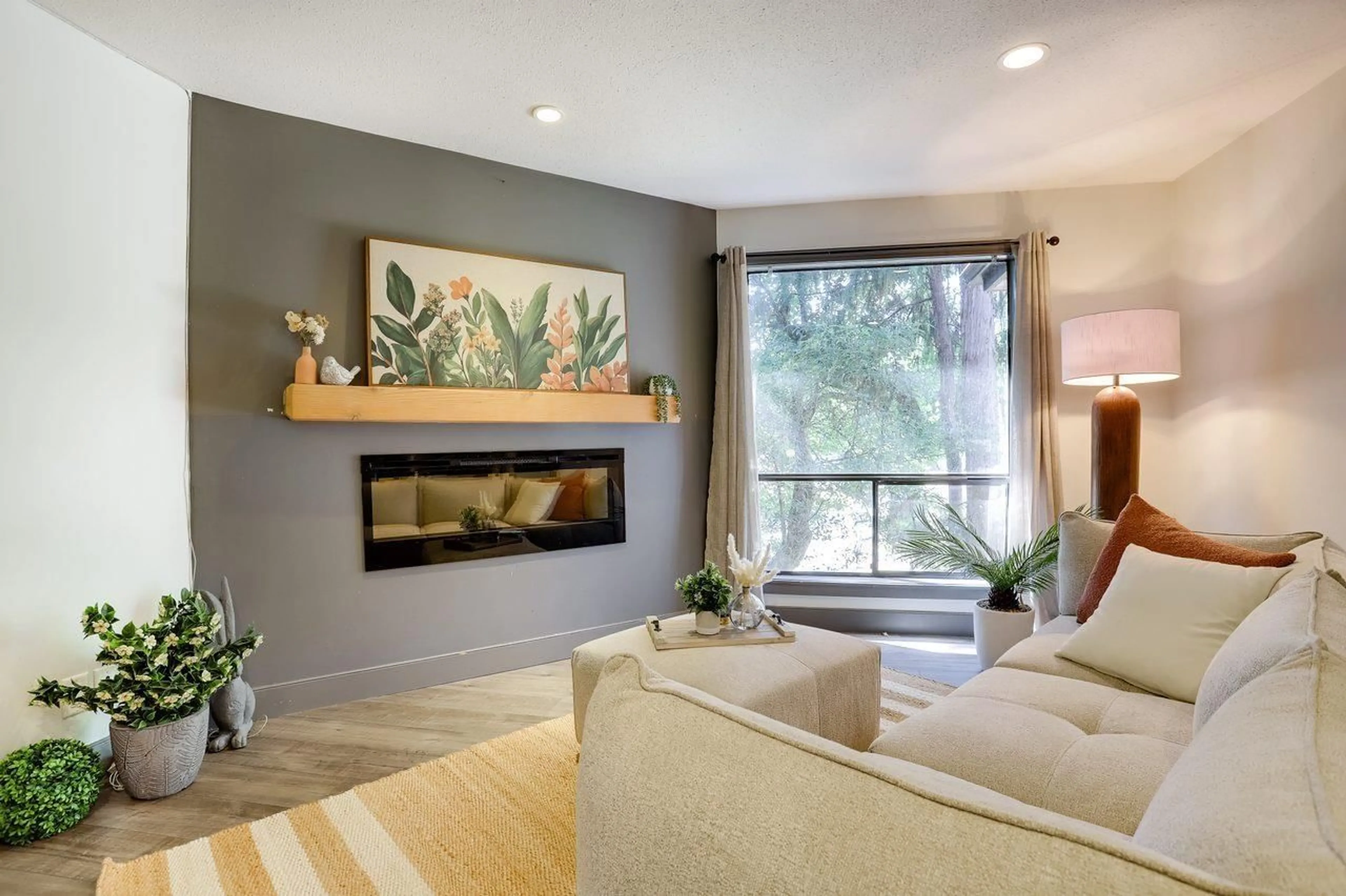 Living room with furniture, unknown for 10532 HOLLY PARK LANE, Surrey British Columbia V3R6X9