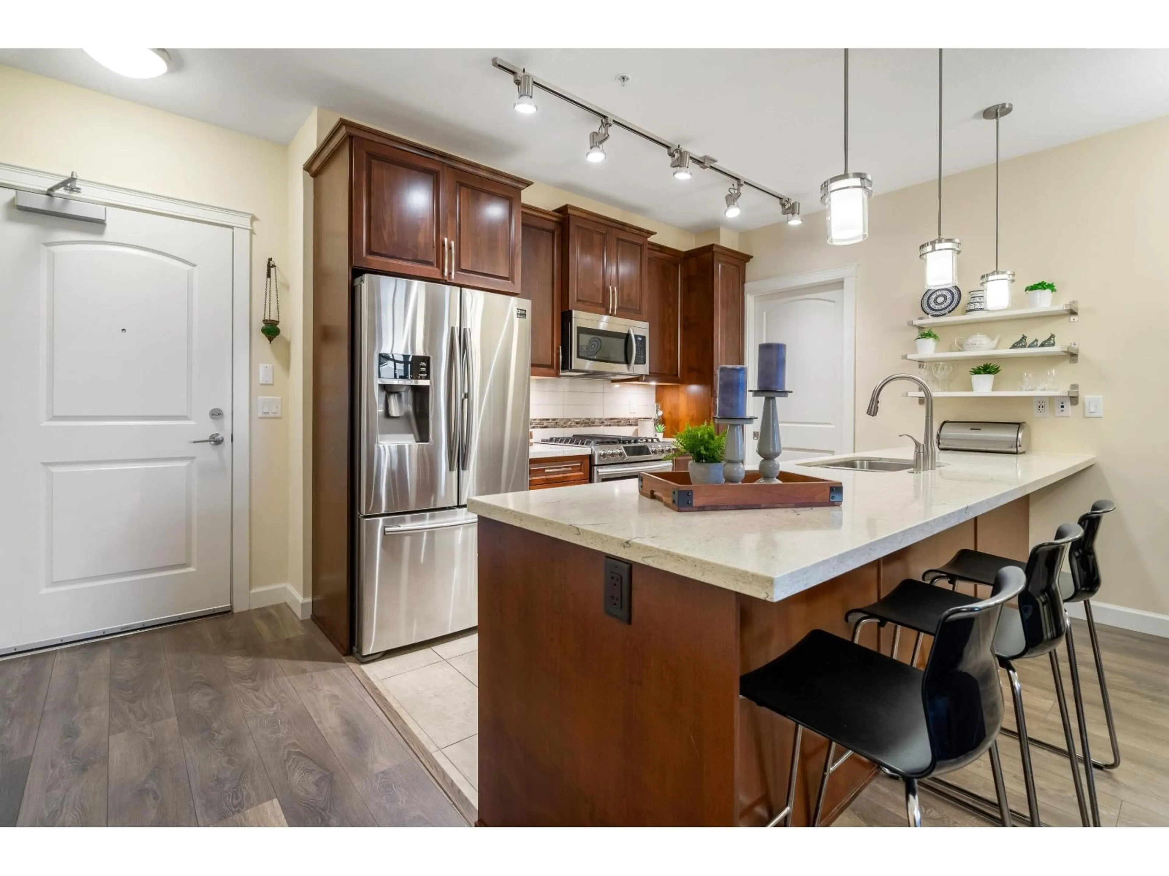 Open concept kitchen, unknown for A512 - 20716 WILLOUGHBY TOWN CENTRE DRIVE, Langley British Columbia V2Y3J7