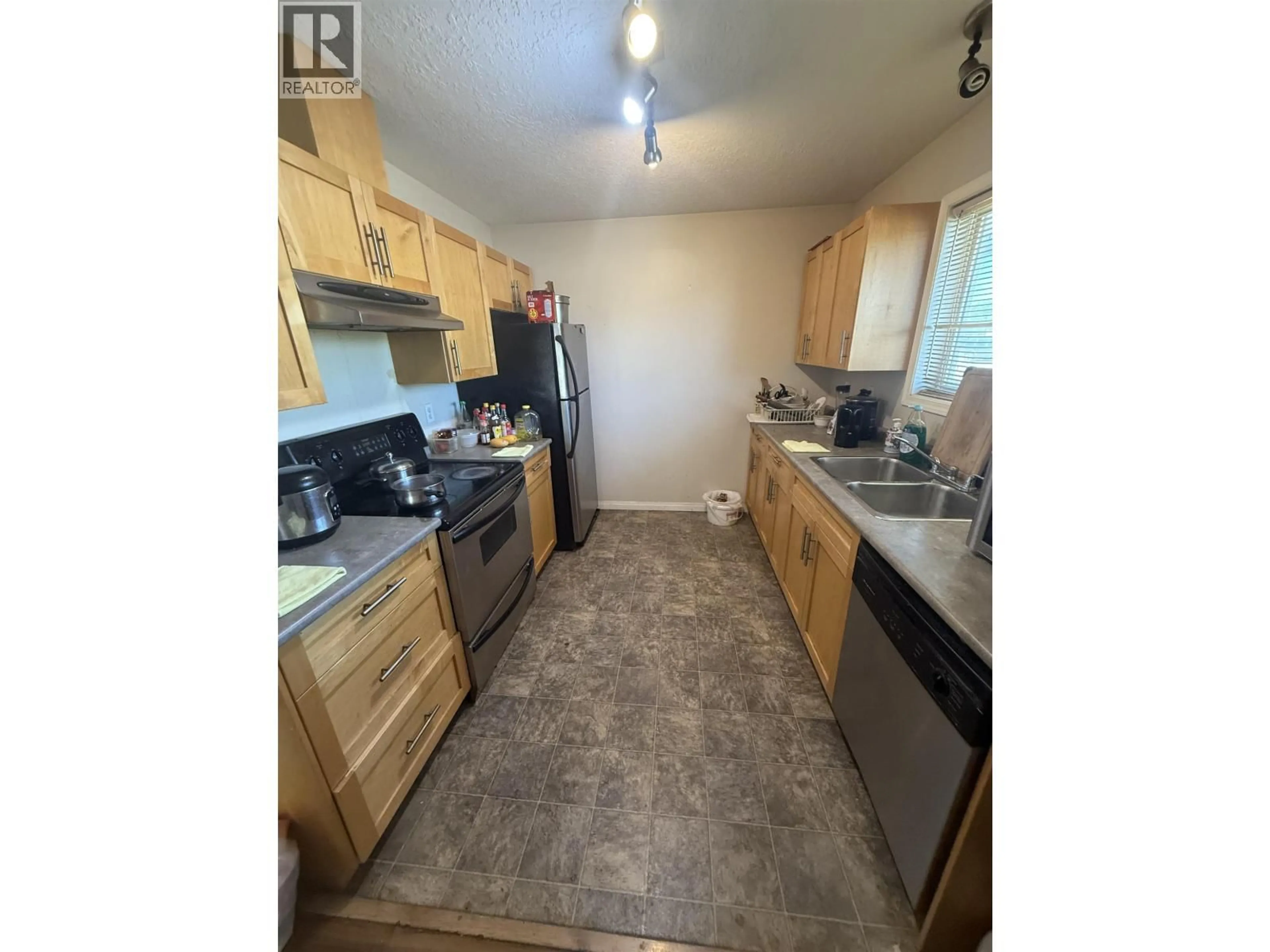 Standard kitchen, unknown for 10203 98 AVENUE, Fort St. John British Columbia V1J0B1