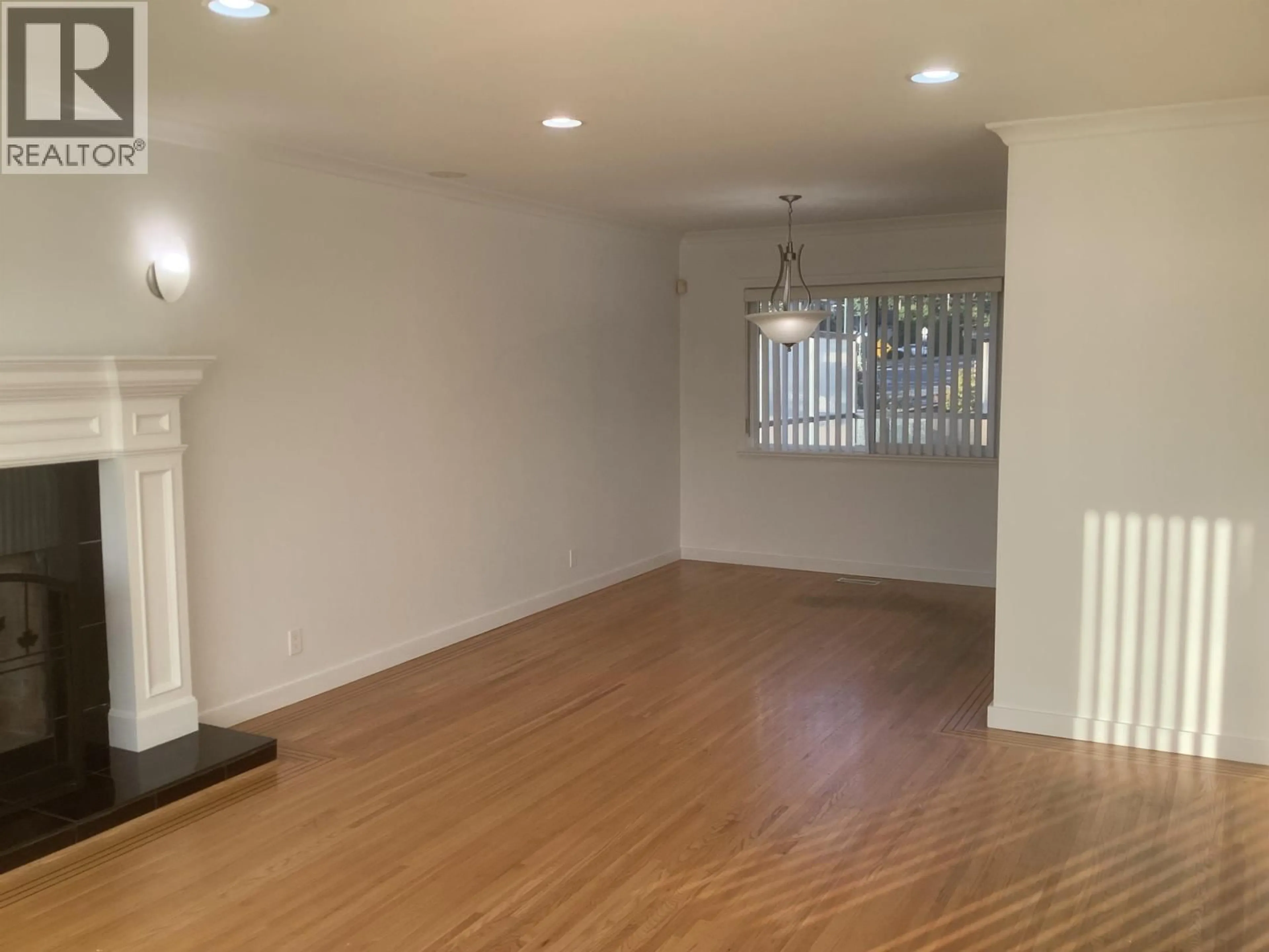 A pic of a room for 537 DRAYCOTT STREET, Coquitlam British Columbia V3J6M4