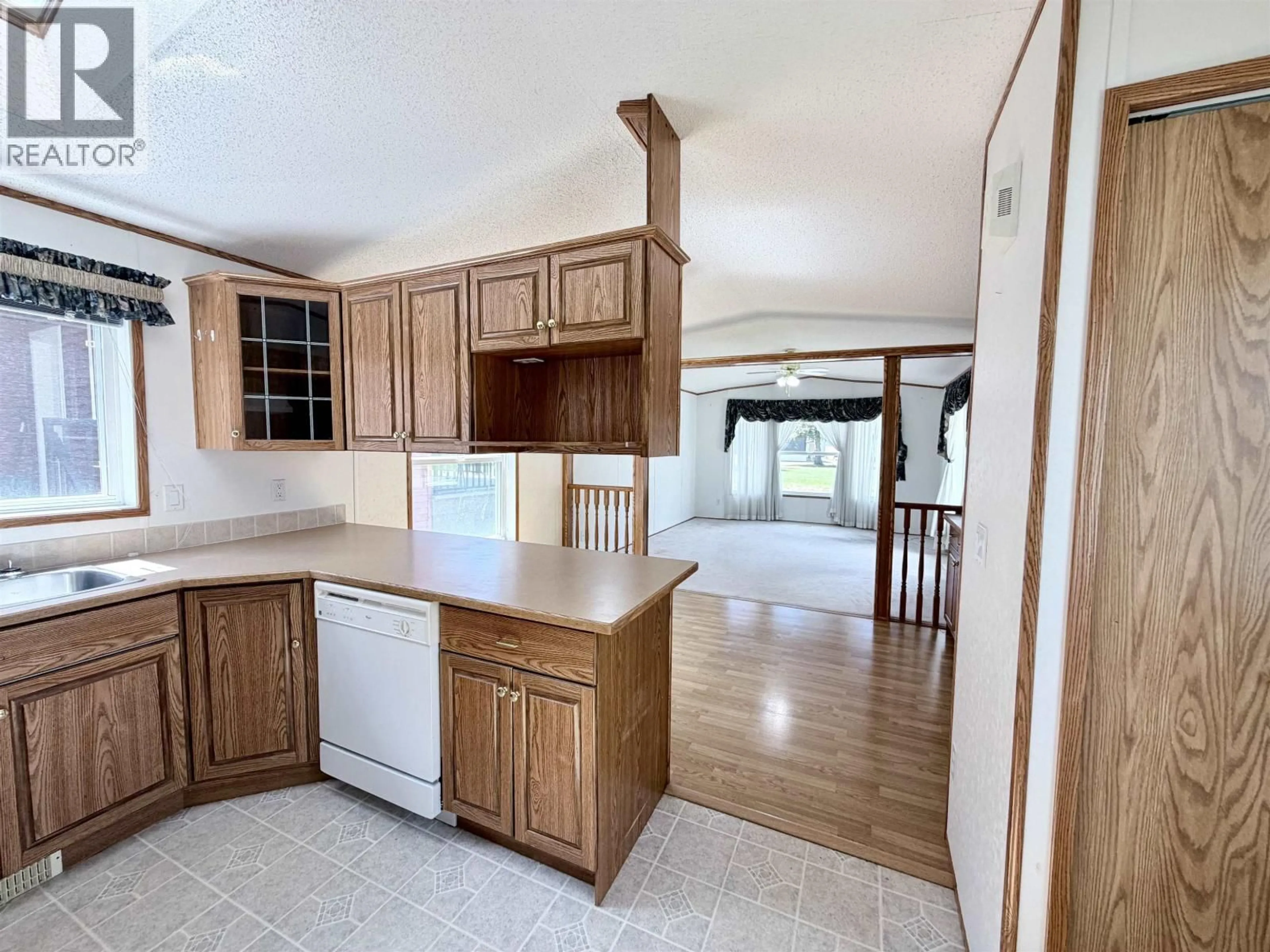 Open concept kitchen, unknown for 6 - 176 NORTHSIDE ROAD, Vanderhoof British Columbia V0J3A2