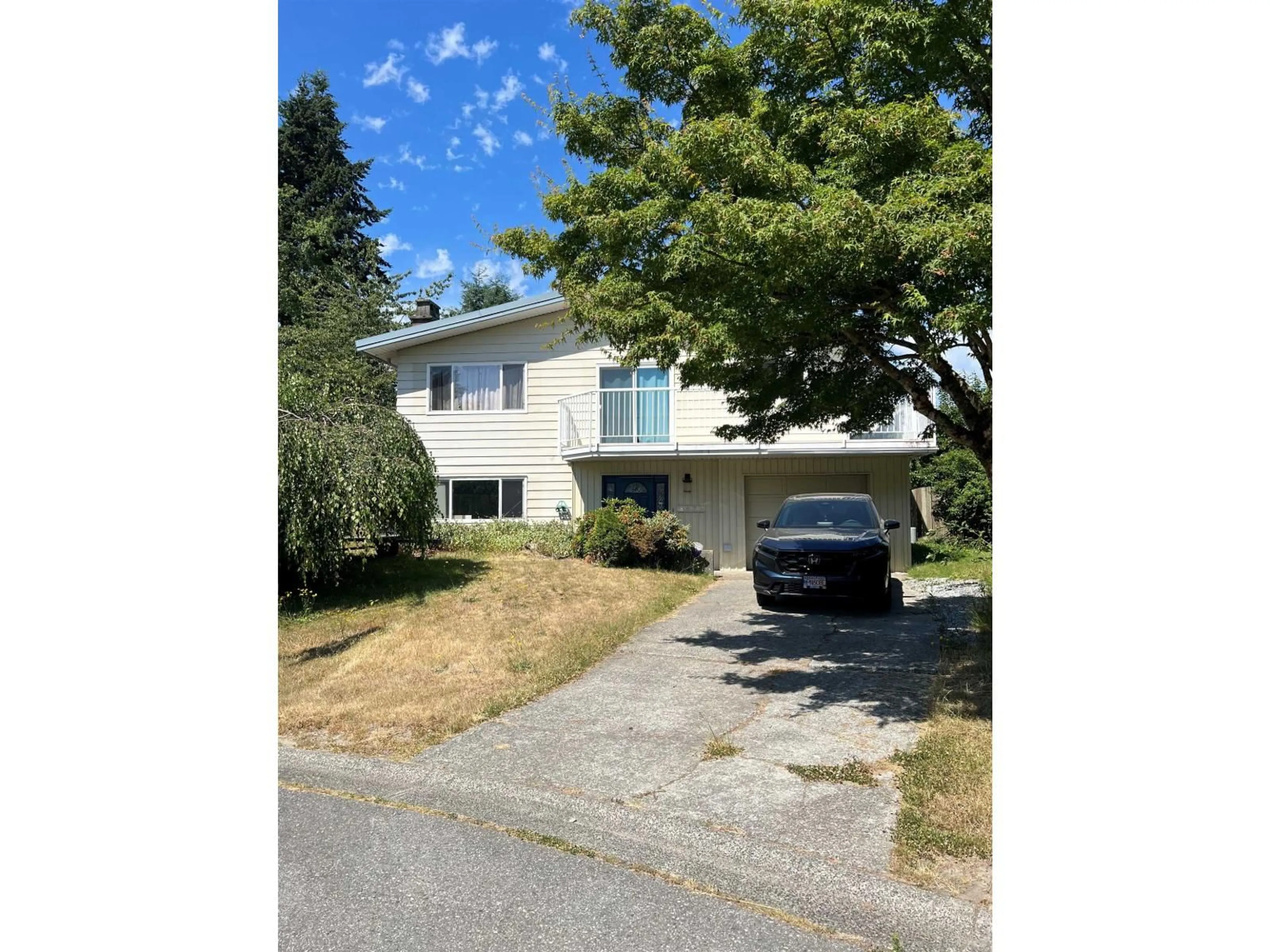 A pic from outside/outdoor area/front of a property/back of a property/a pic from drone, street for 8625 MARGATE PLACE, Surrey British Columbia V3S5B3
