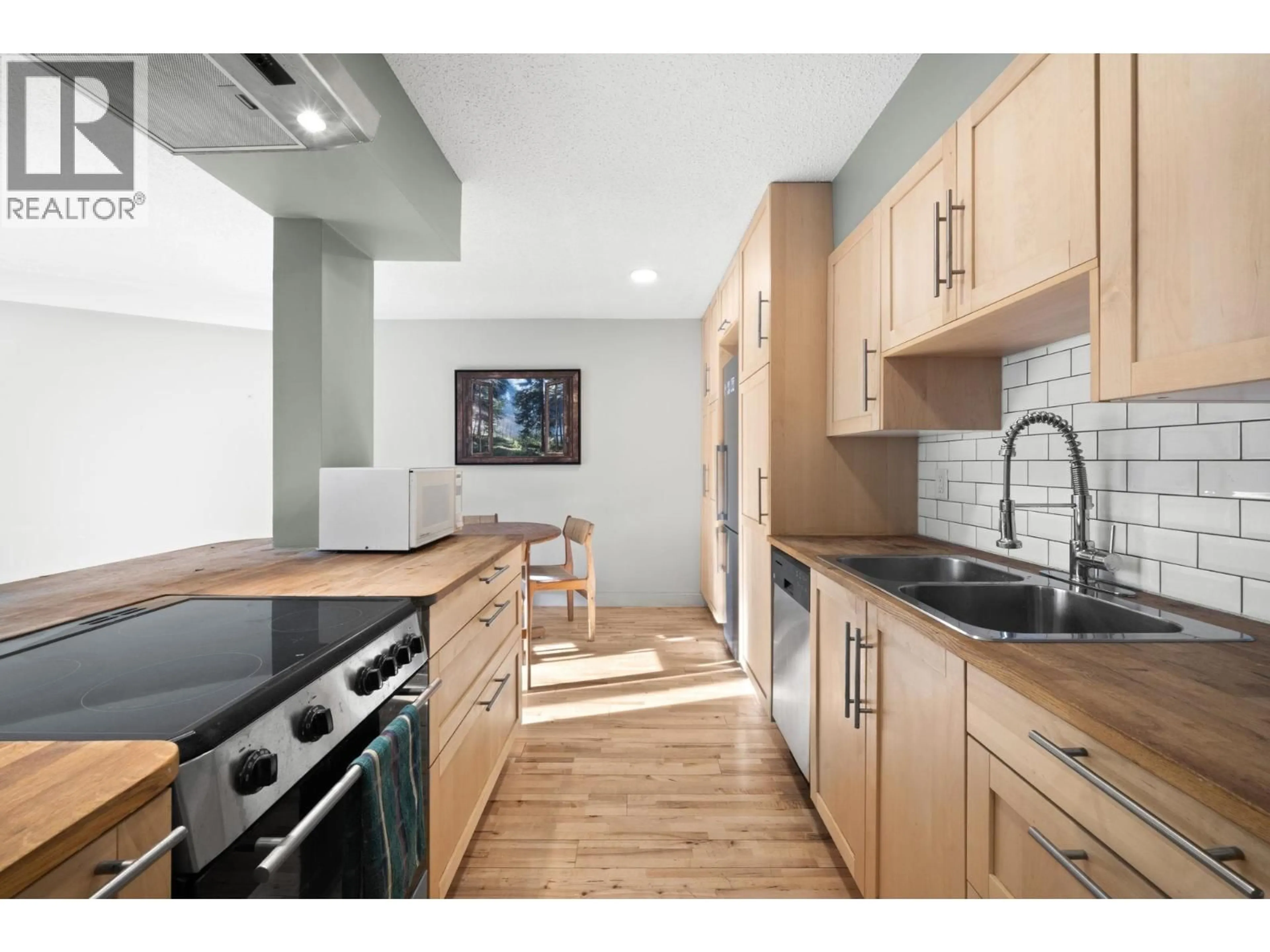 Unknown for 104 - 1549 KITCHENER STREET, Vancouver British Columbia V5L2V8