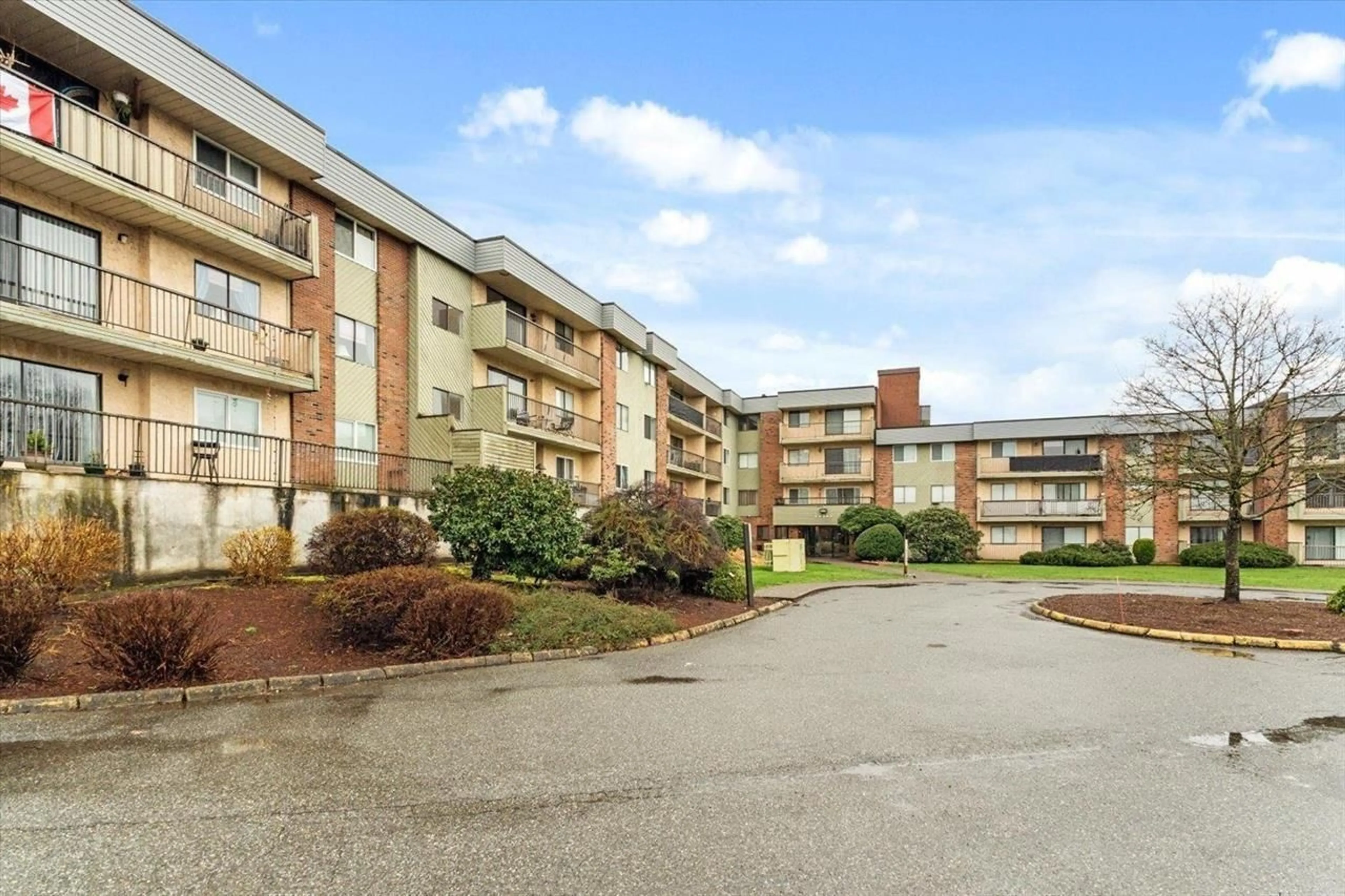 Patio, unknown for 209 - 45598 MCINTOSH DRIVE, Chilliwack British Columbia V2P7J3