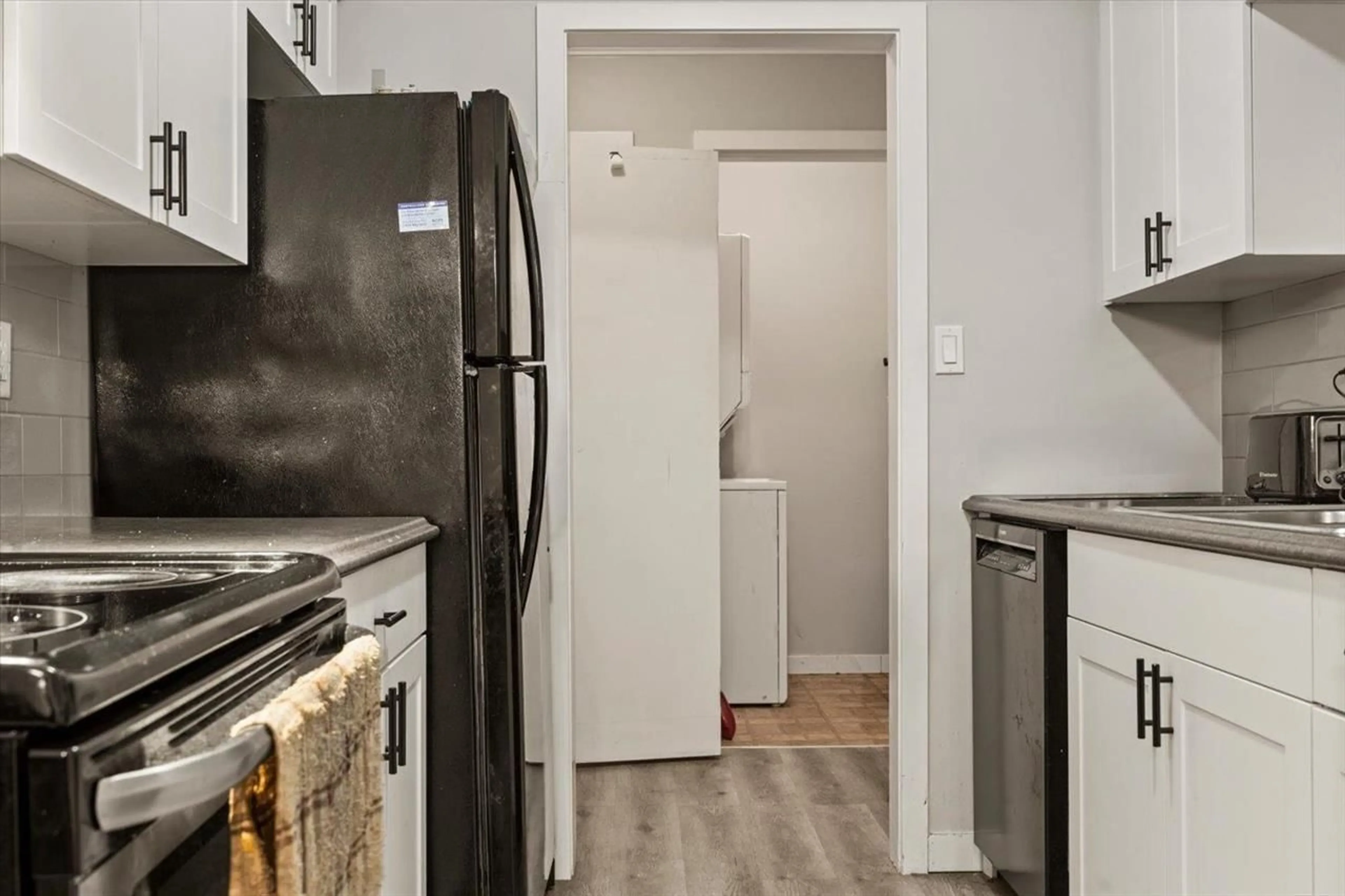 Standard kitchen, unknown for 209 - 45598 MCINTOSH DRIVE, Chilliwack British Columbia V2P7J3