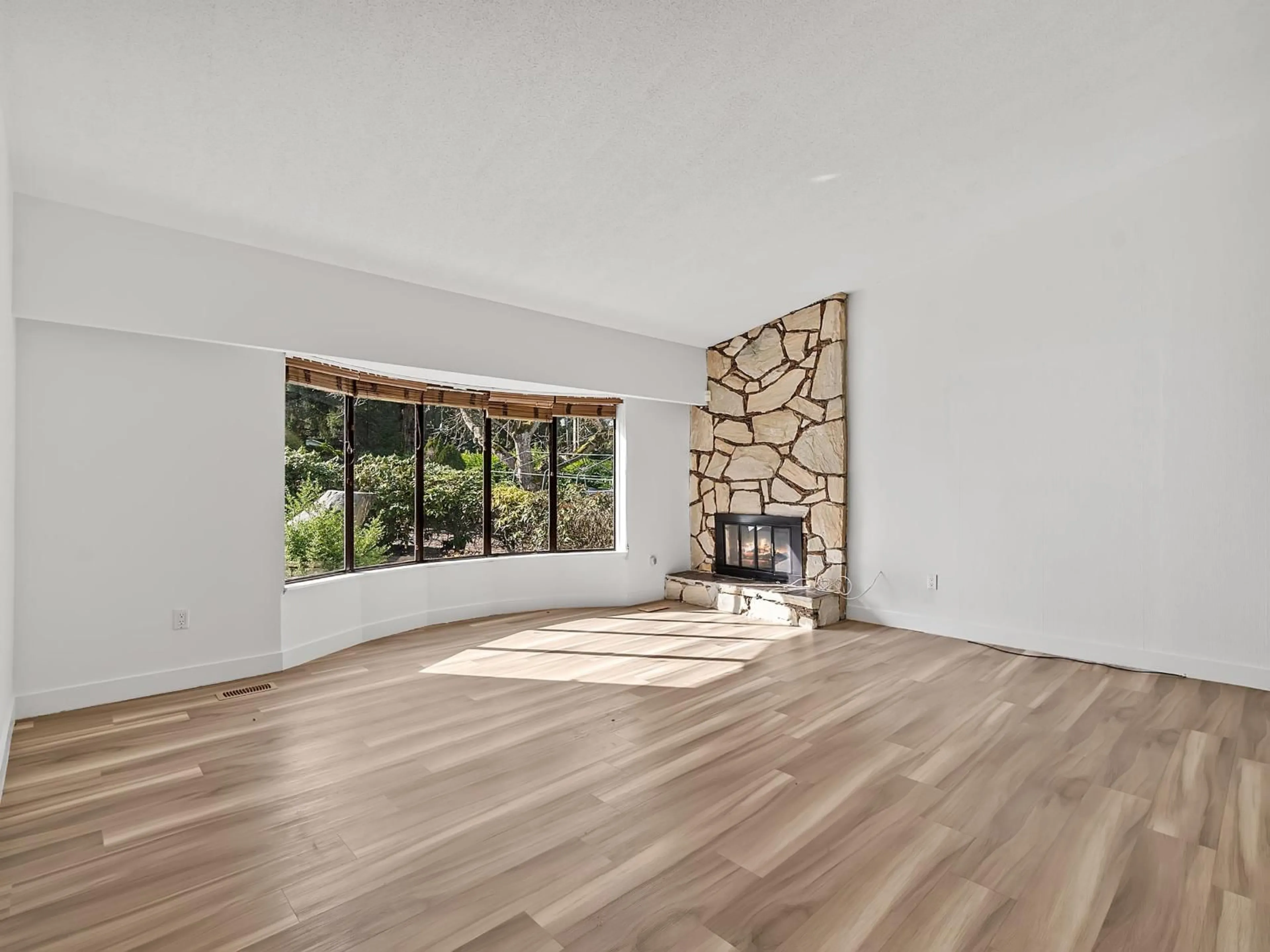 A pic of a room for 3316 140 STREET, Surrey British Columbia V4P2A8