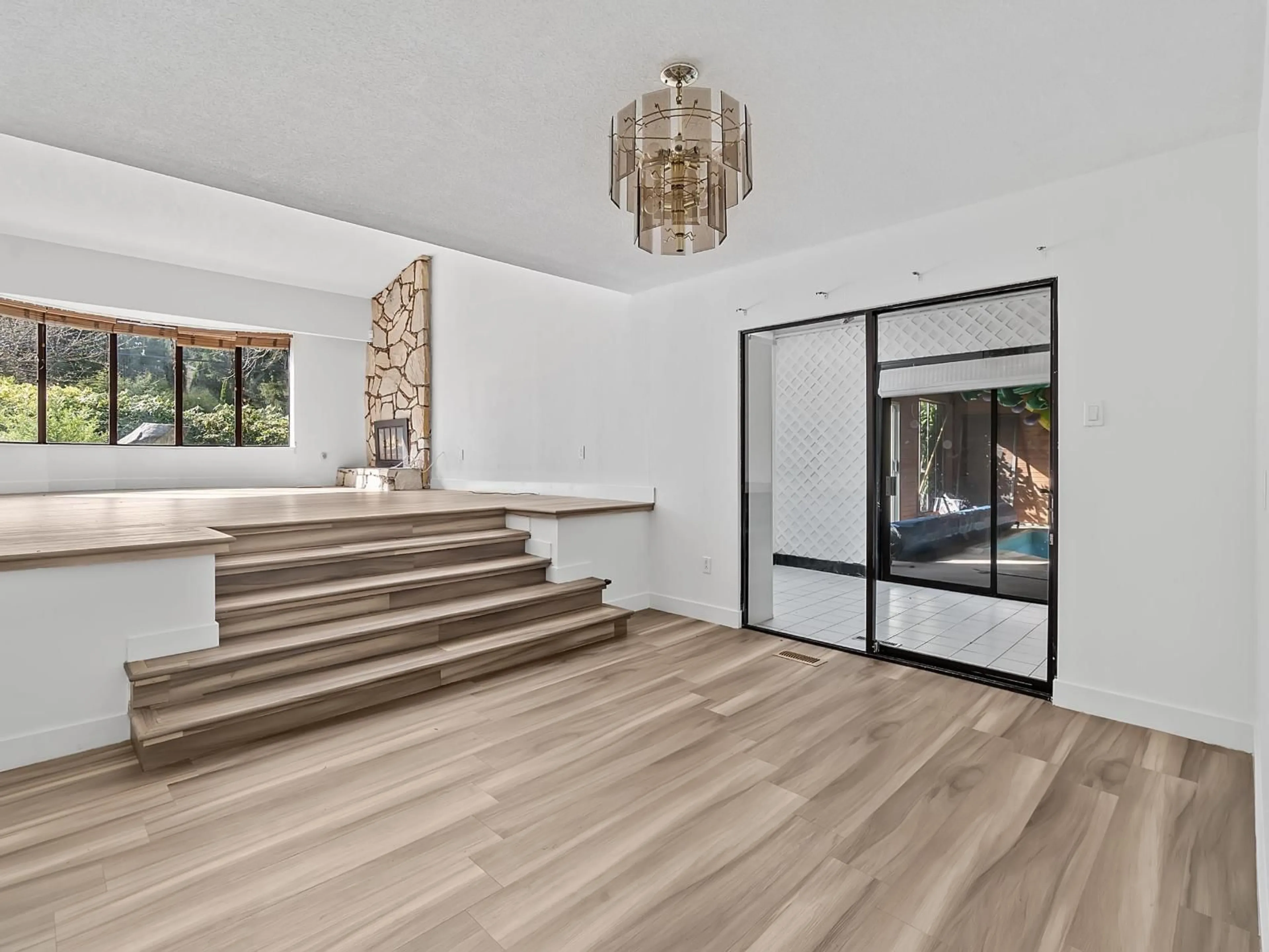 Unknown for 3316 140 STREET, Surrey British Columbia V4P2A8