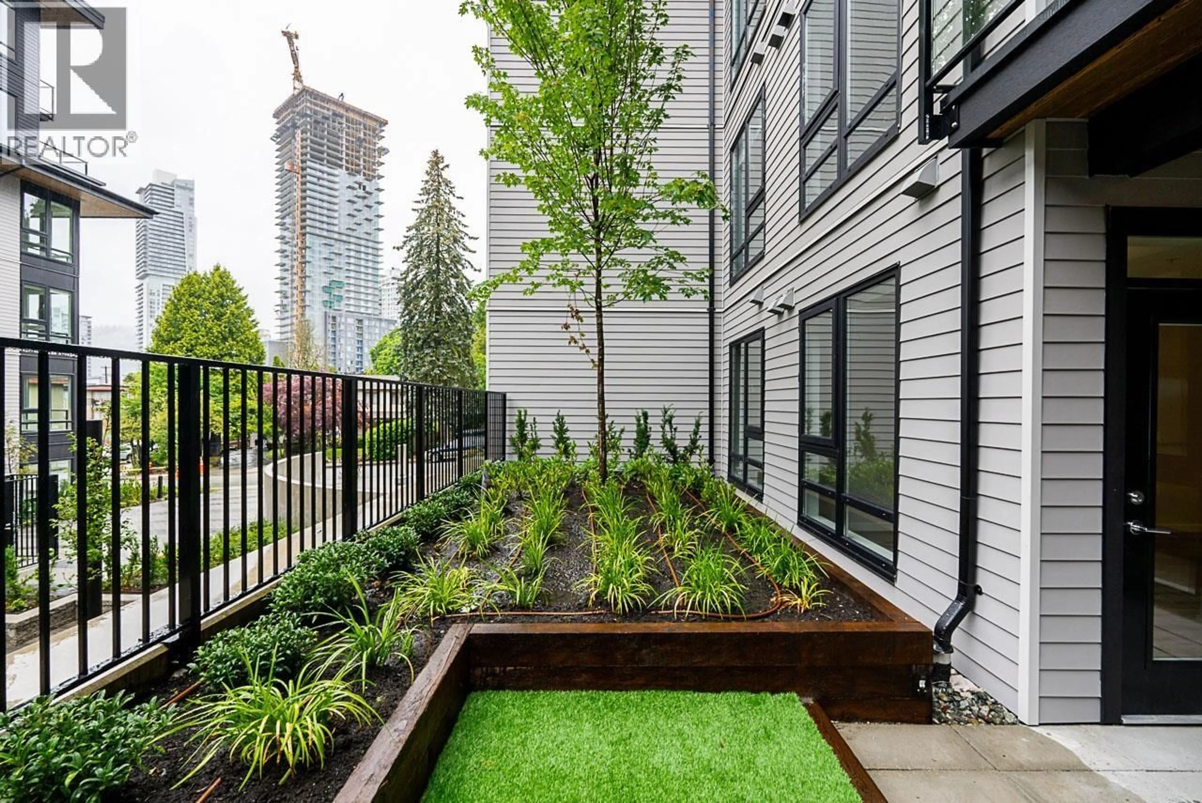 Patio, street for 202 - 615 COTTONWOOD AVENUE, Coquitlam British Columbia V3J2S5
