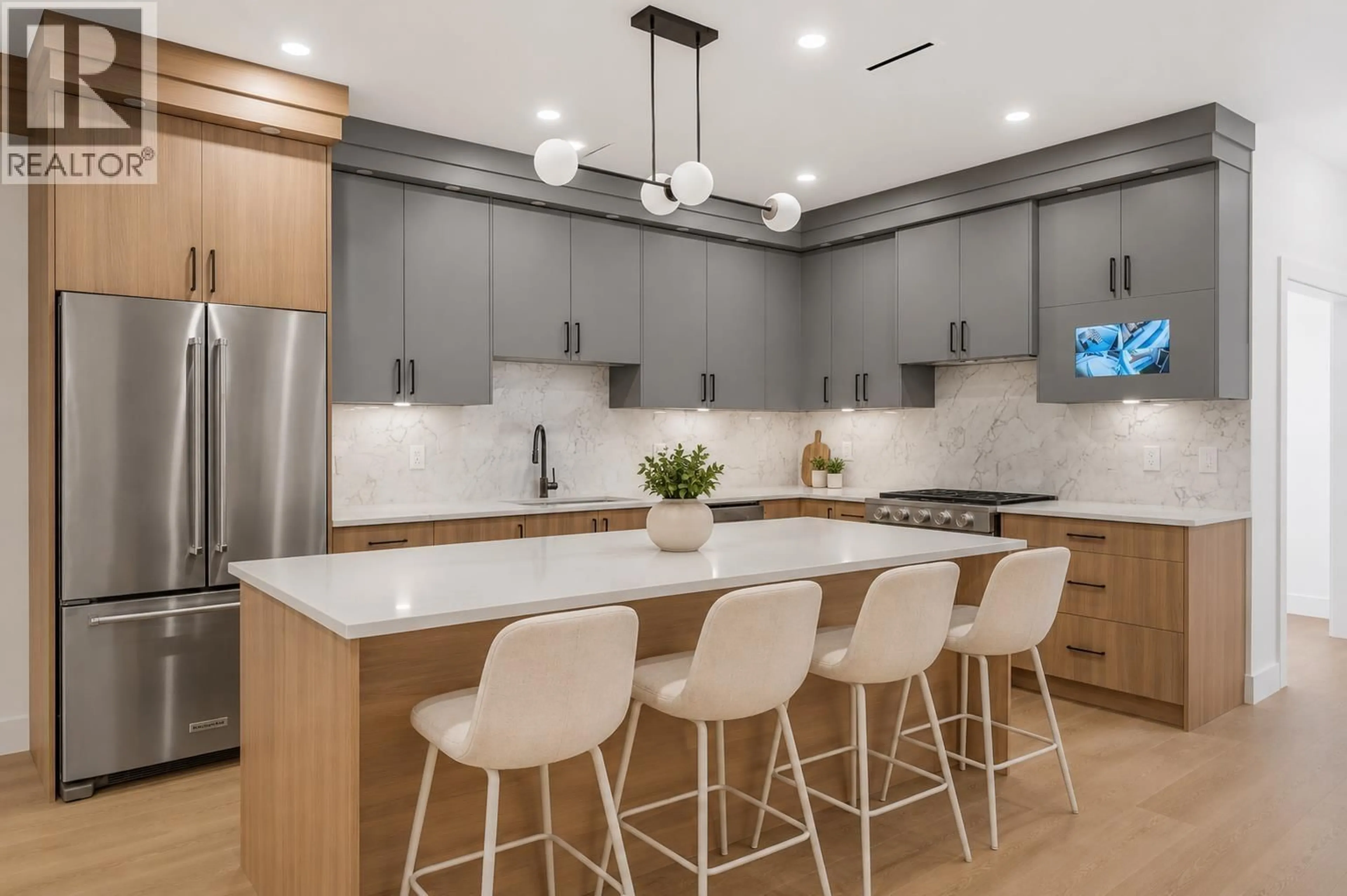 Contemporary kitchen, ceramic/tile floor for 4 - 6176 ELGIN AVENUE, Burnaby British Columbia V5H3S4